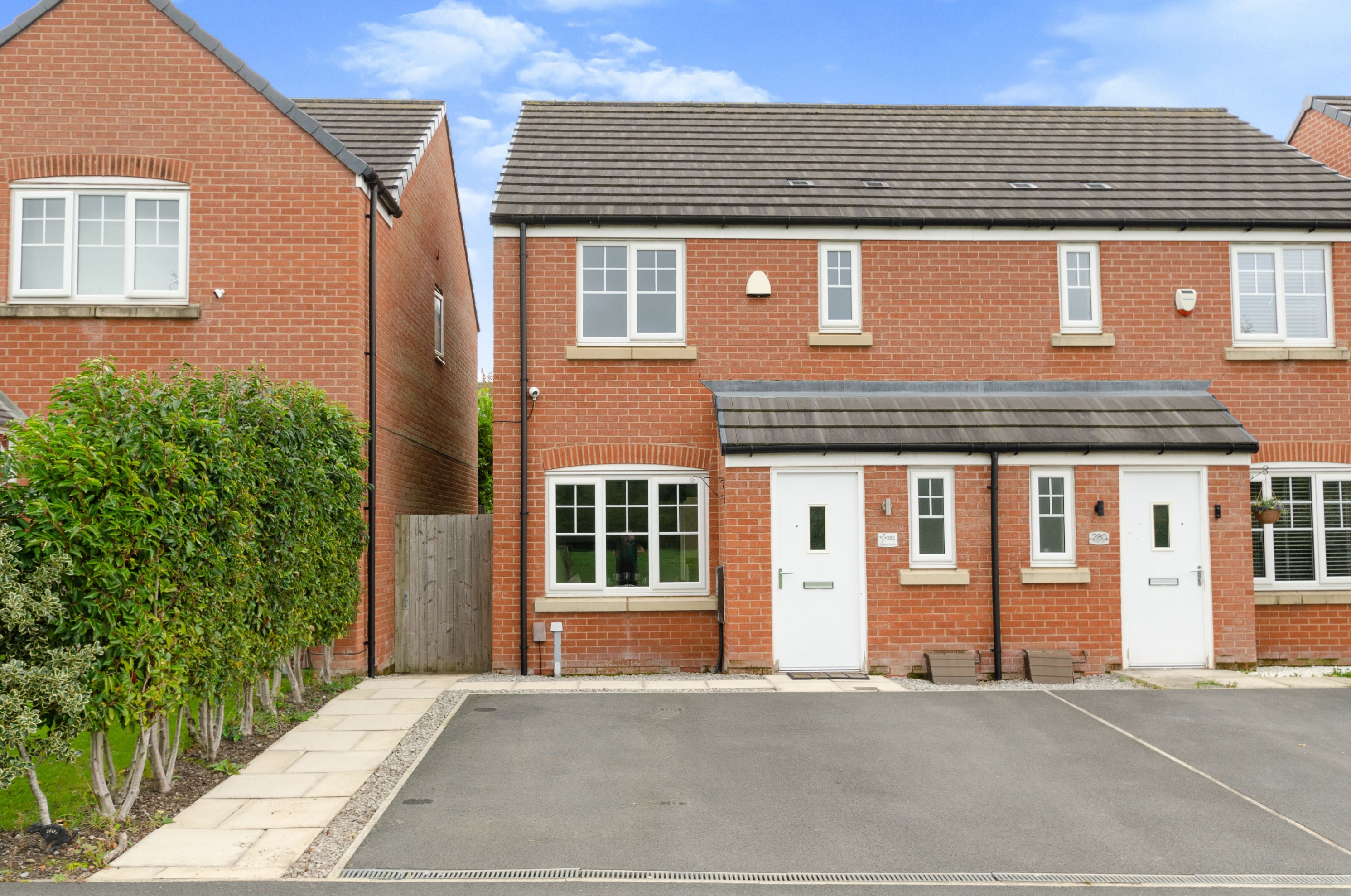 3 bedroom semidetached house for sale in Green Lane, Leigh, WN7 2TW