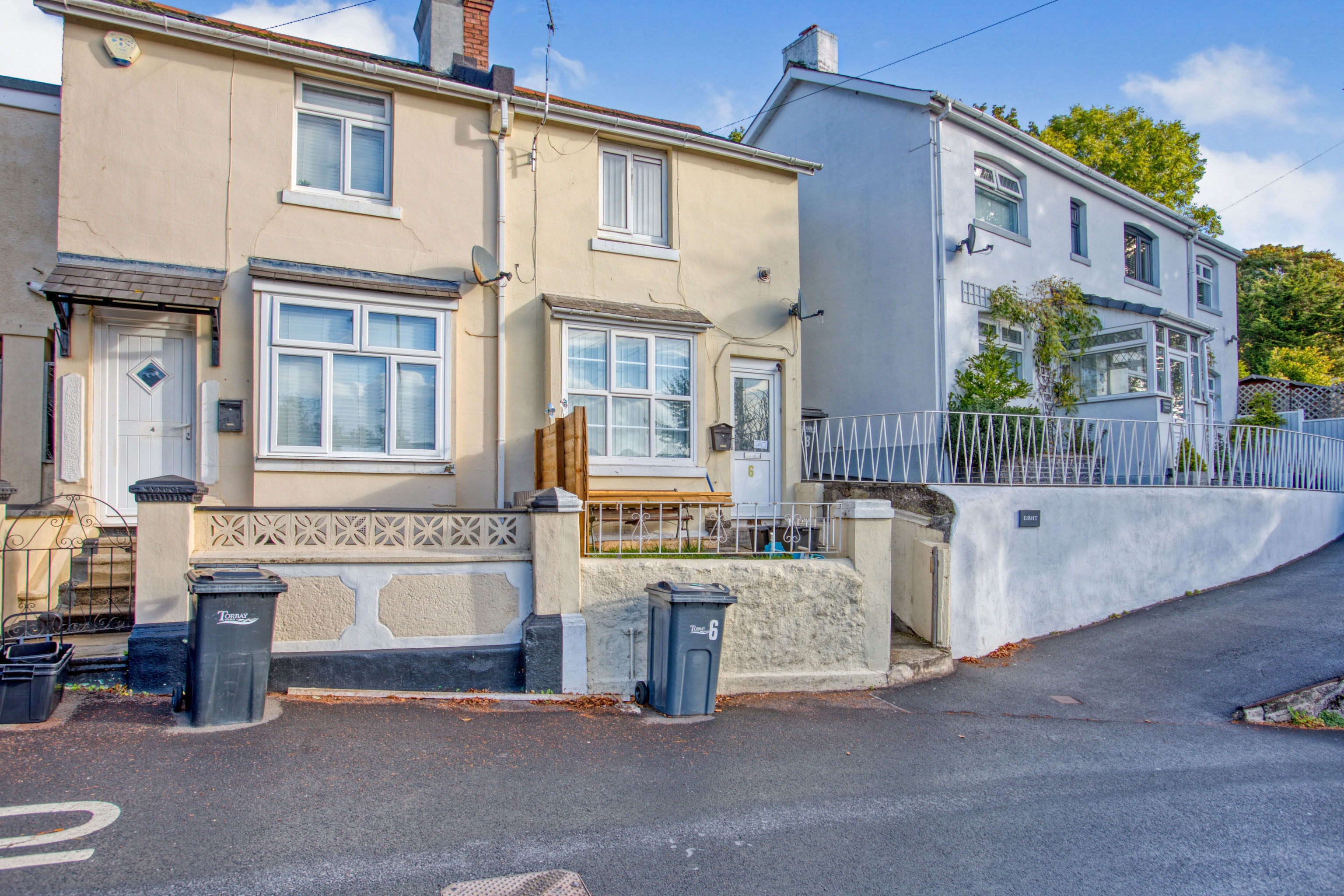 2 bedroom semidetached house for sale in Clennon Lane, Torquay, TQ2 8HH