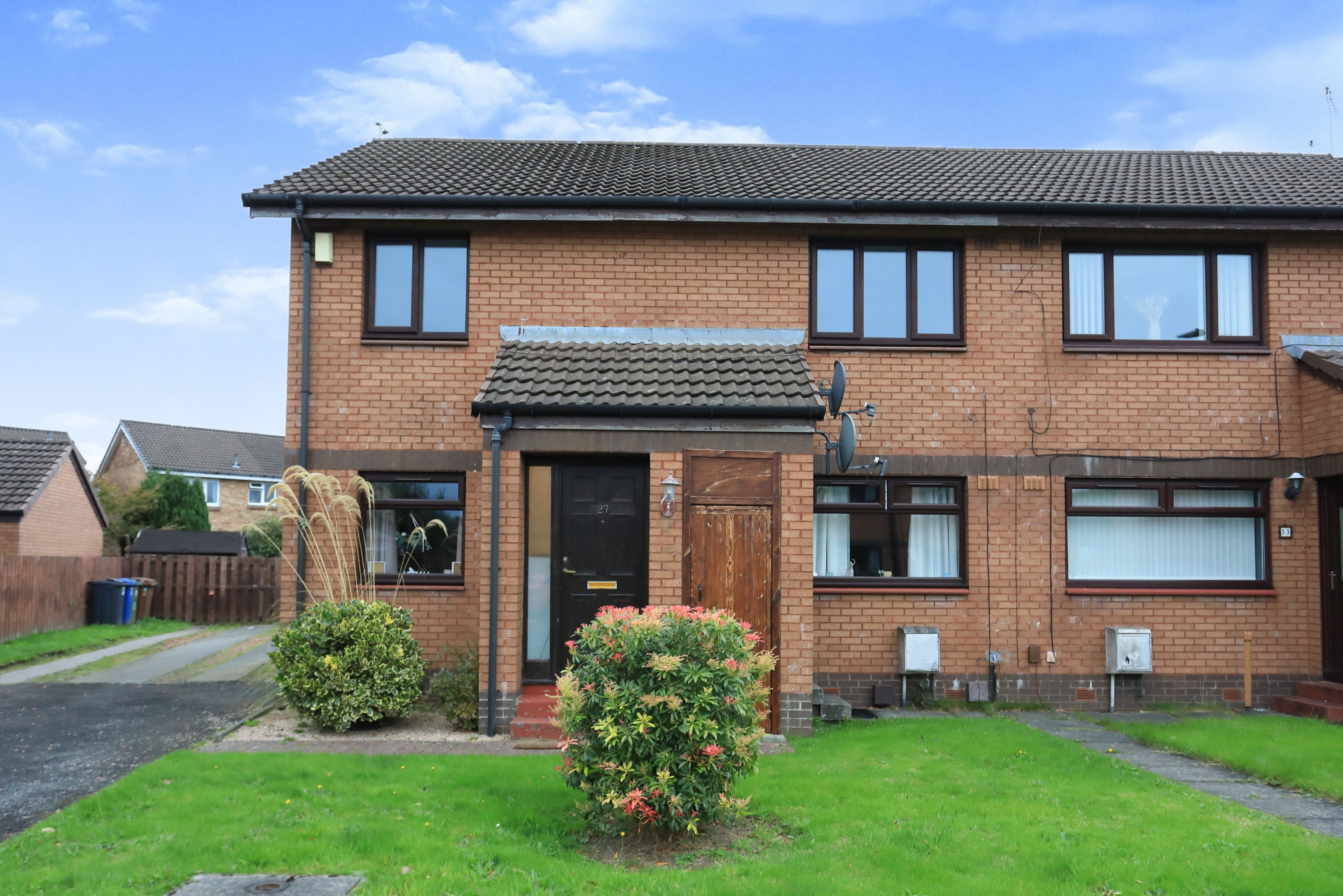 2 bedroom flat for sale in Fisher Drive, Paisley, PA1 2TP