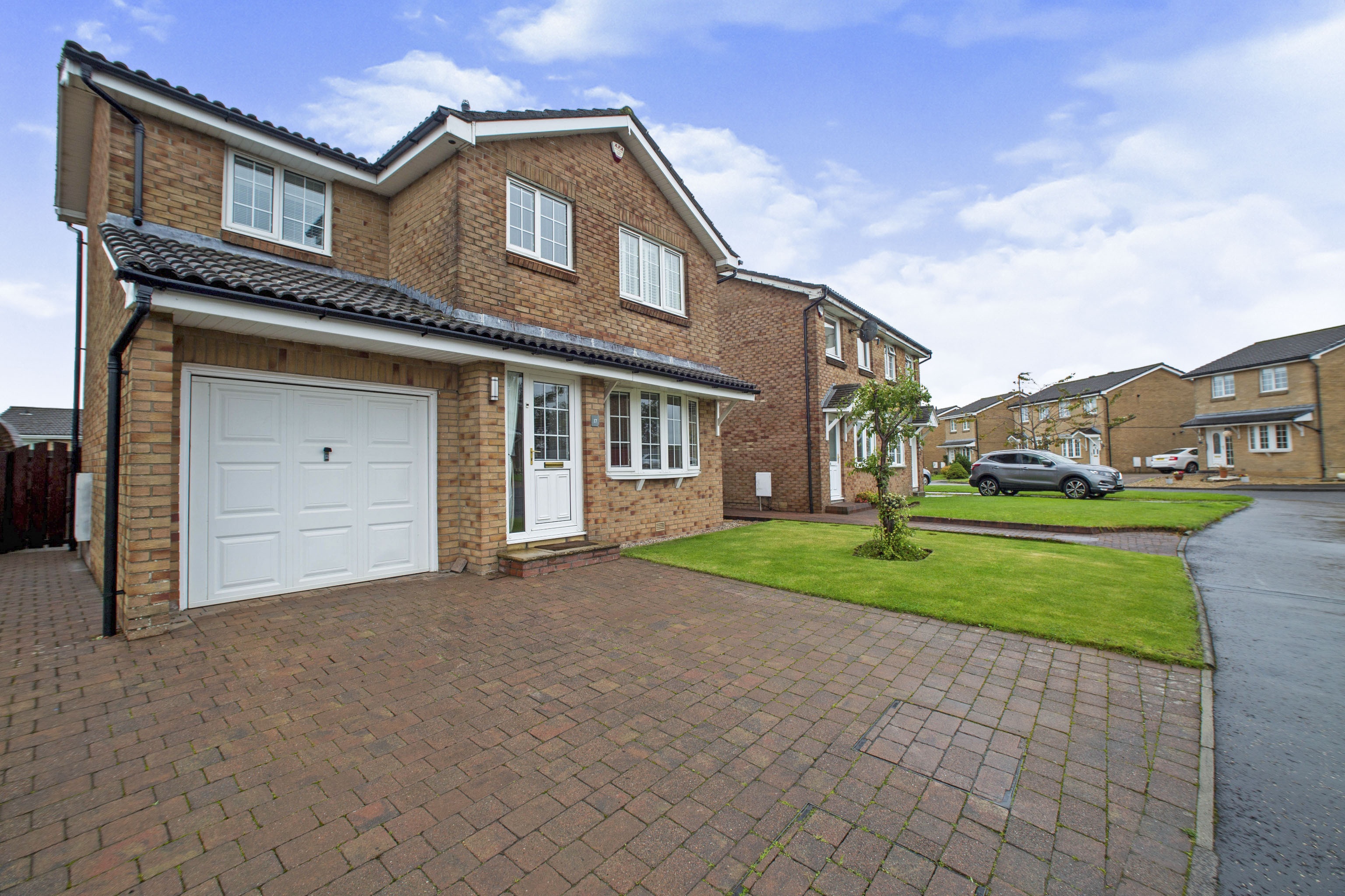 3 bedroom detached house for sale in Beechwood Park, Uphall Station