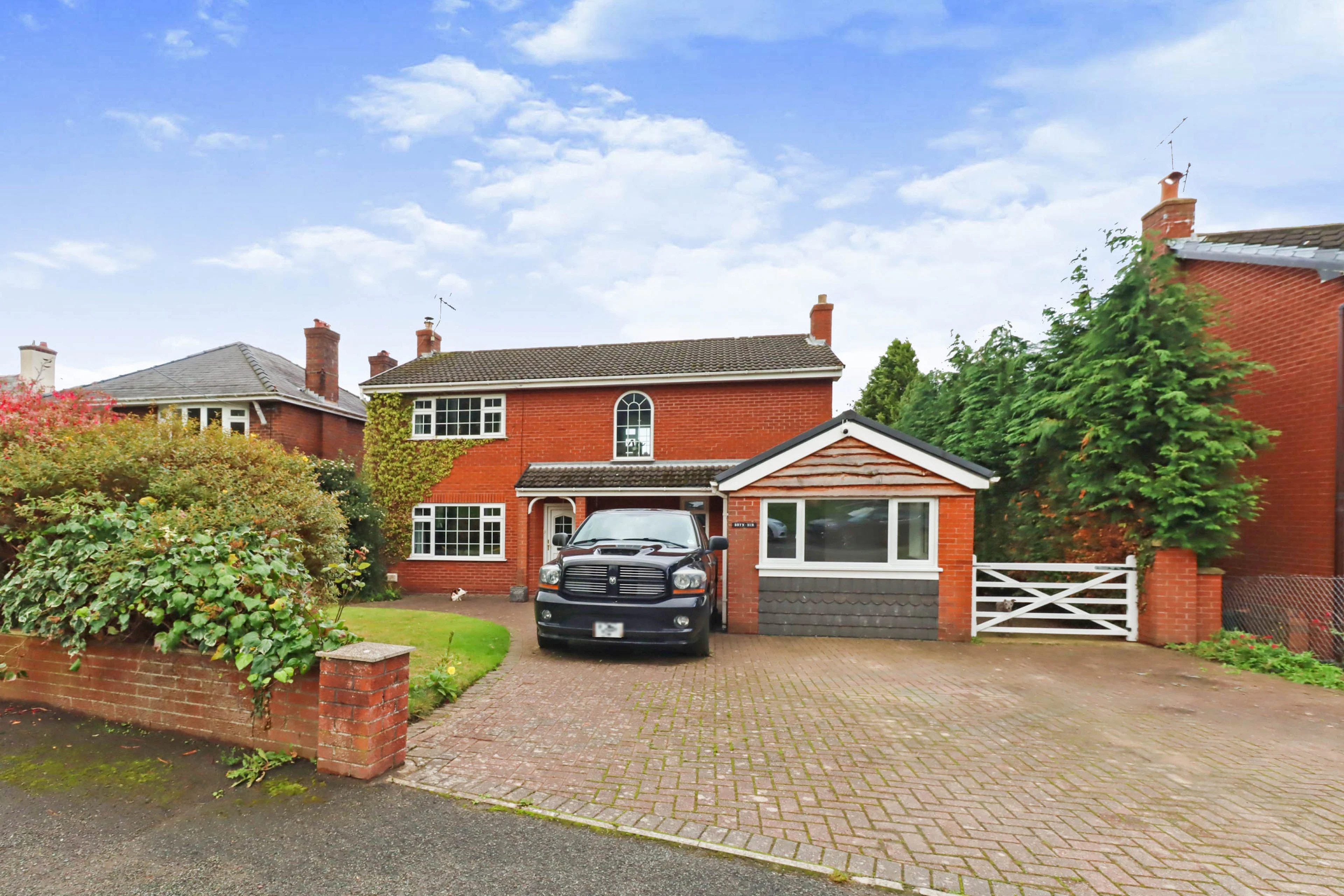 Cymau Lane, Wrexham