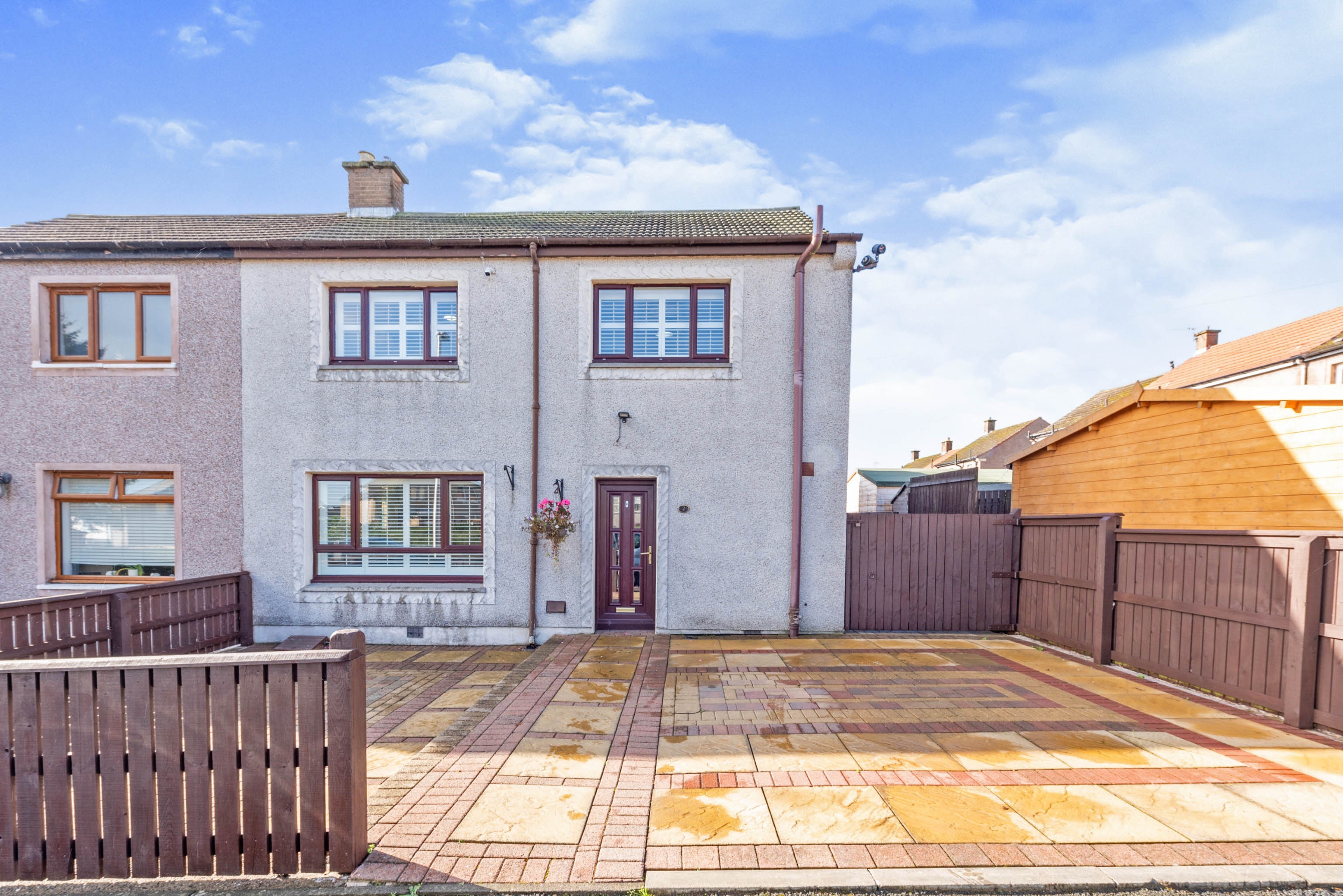 4 bedroom semidetached house for sale in Woodstock Place, Lochgelly, KY5 8EH