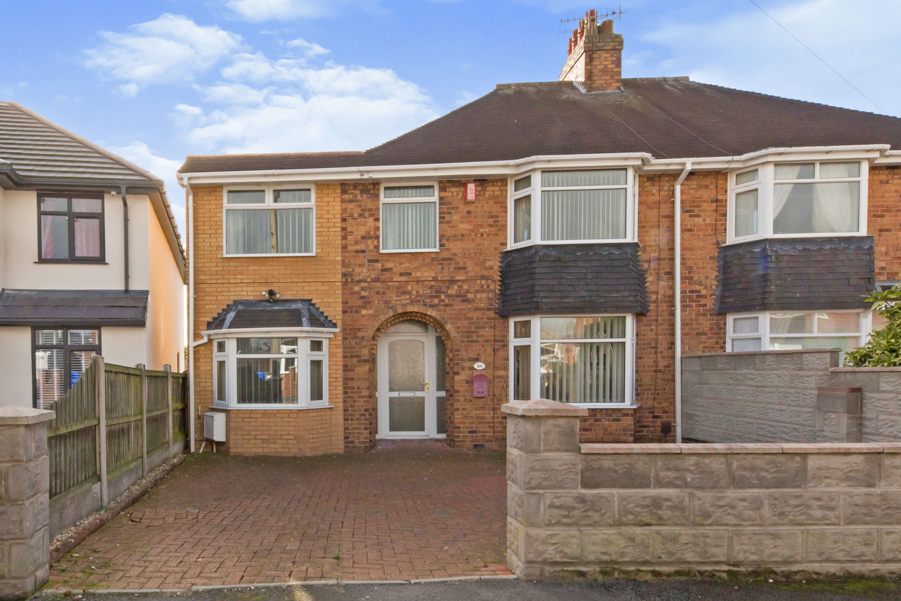 4 bedroom semidetached house for sale in Sandy Road, Stokeontrent