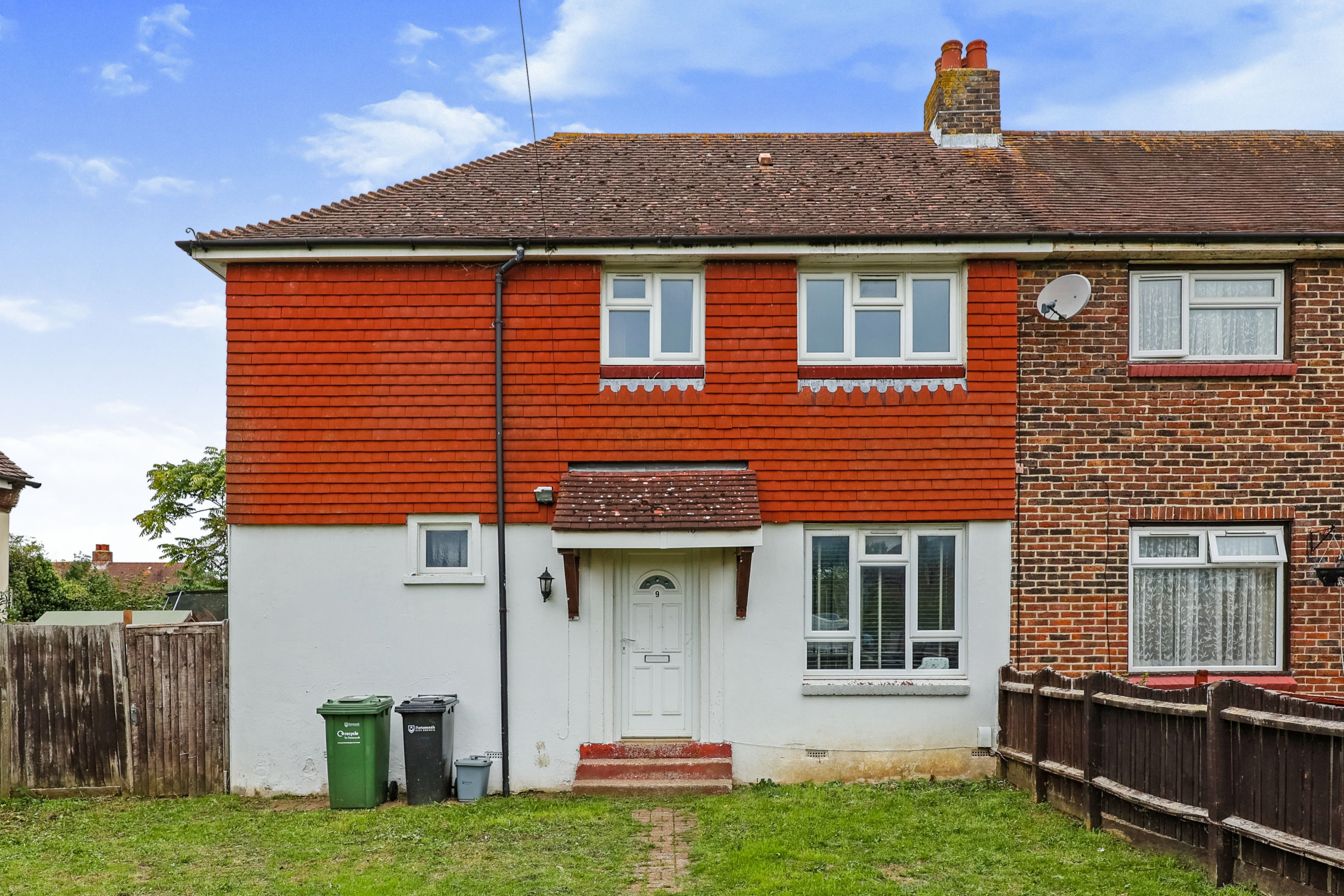 3 bedroom semidetached house for sale in Stratton Close, Portsmouth
