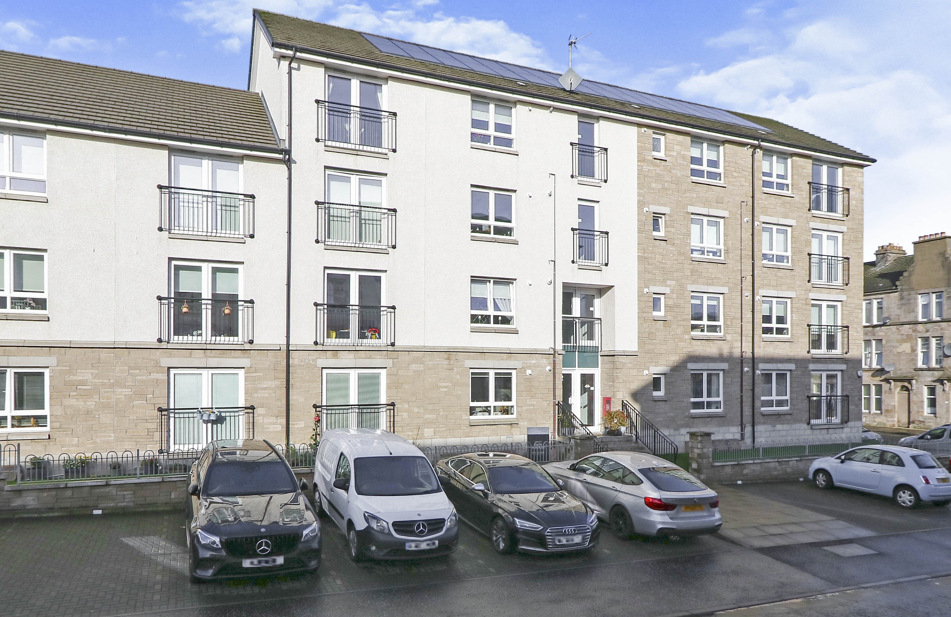 2 bedroom apartment for sale in 2 Castlegate Avenue, Dumbarton, G82 1AL