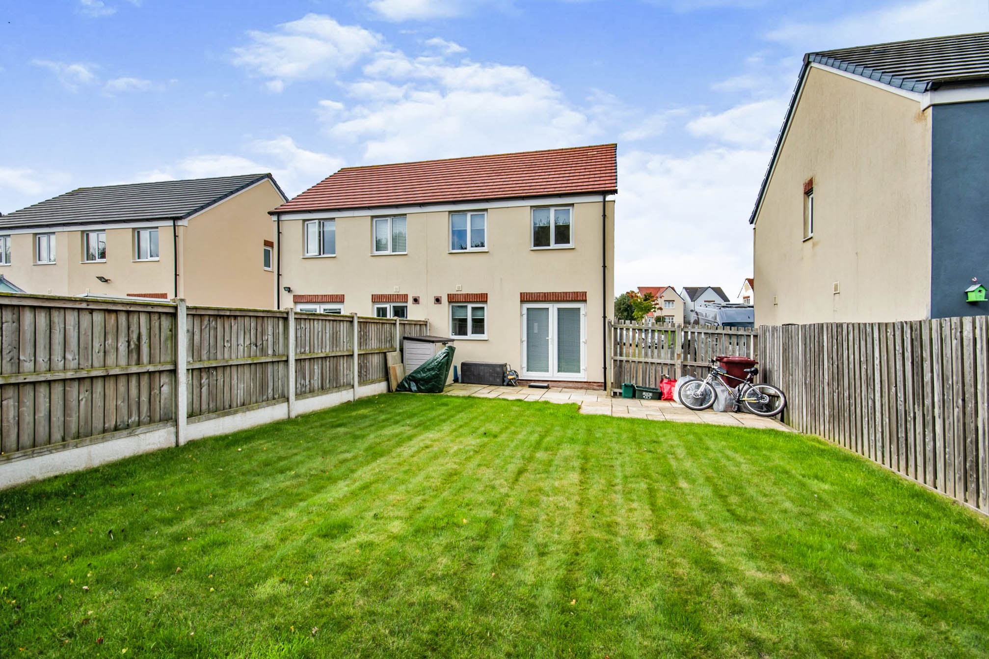 3 bedroom semidetached house for sale in Turnberry Close, Milford