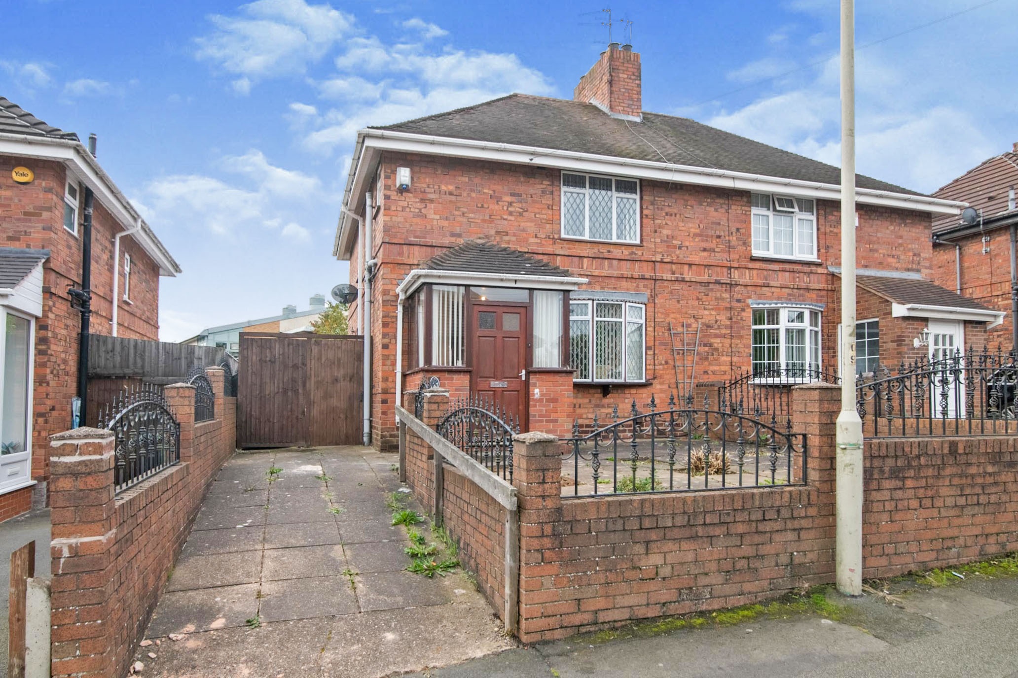 3 bedroom semidetached house for sale in Foxglove Road, Dudley, DY1 3NQ
