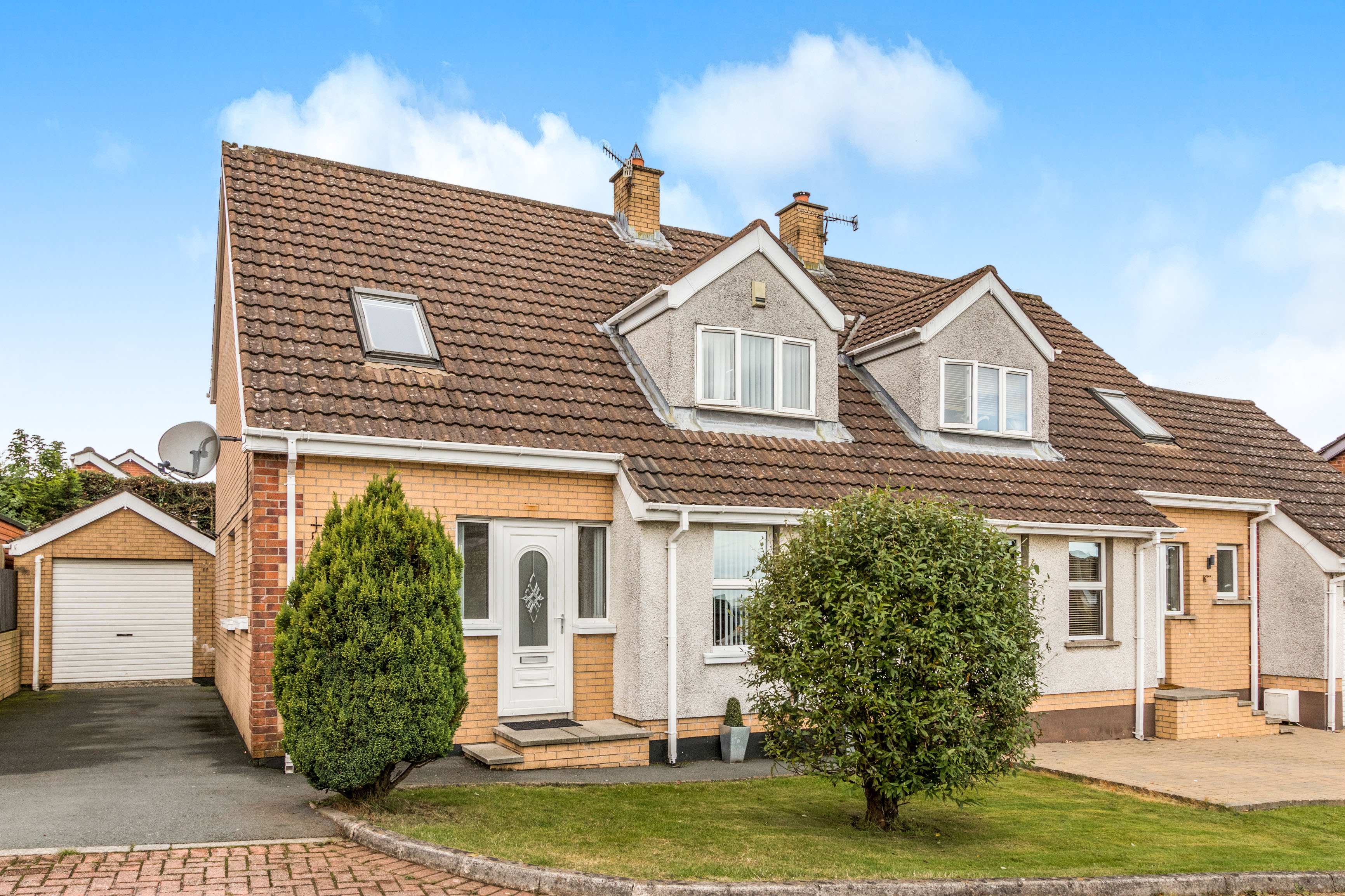 4 bedroom semidetached house for sale in Sharonmore Green