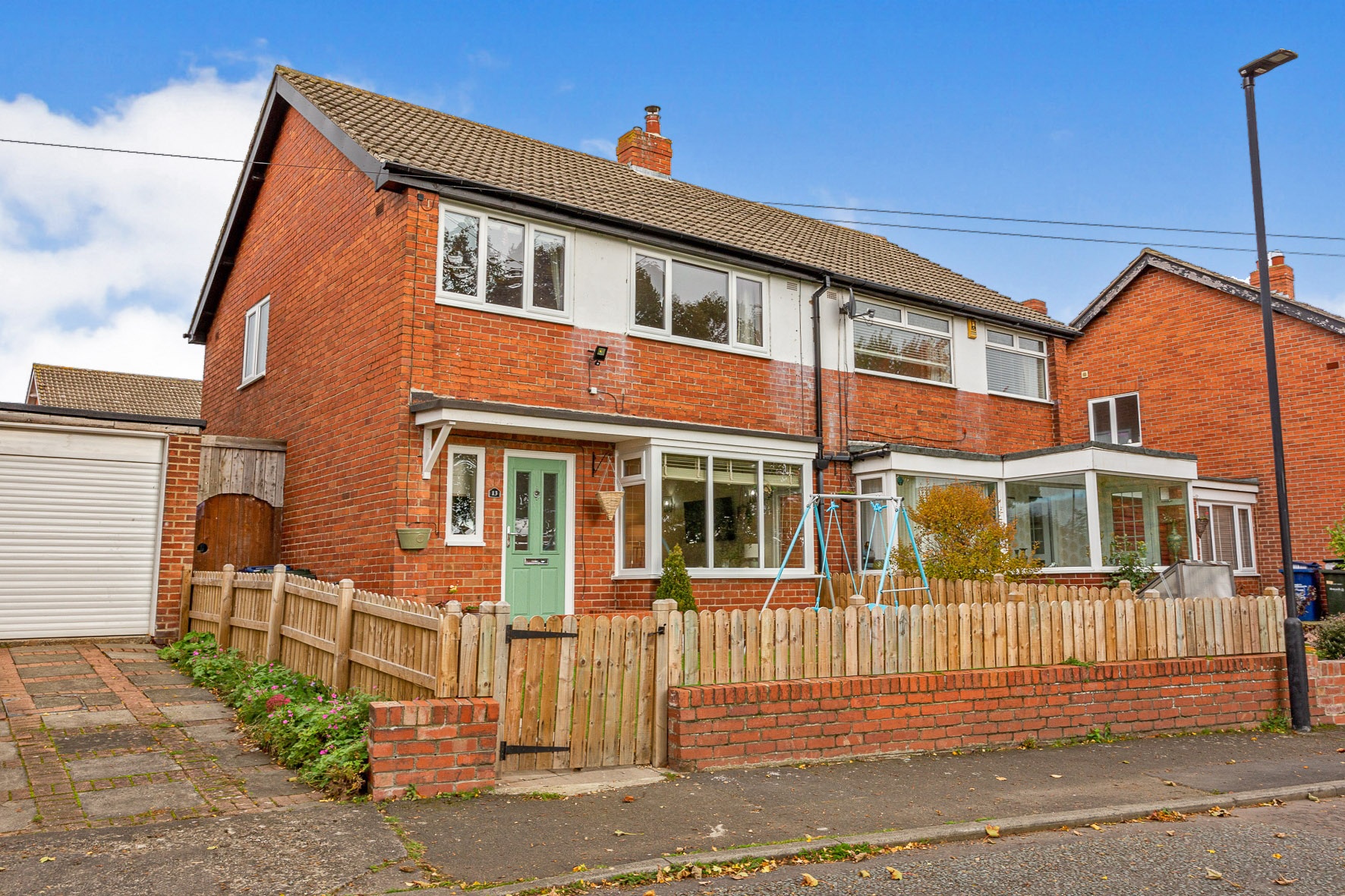 3 bedroom semidetached house for sale in Ainderby Road, Newcastle Upon