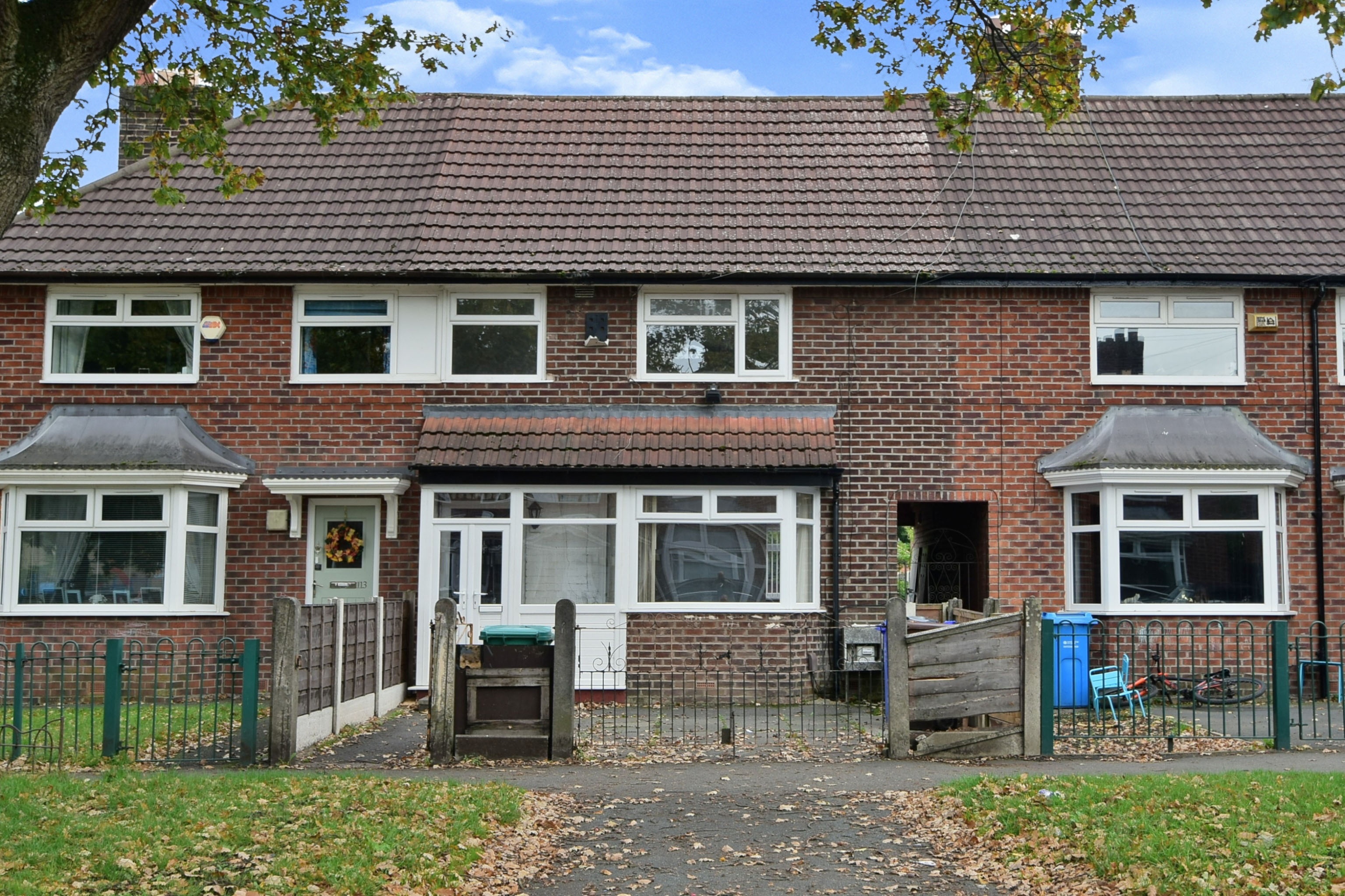 3 bedroom terraced house for sale in Broadoak Rd, Manchester, M22 9PW