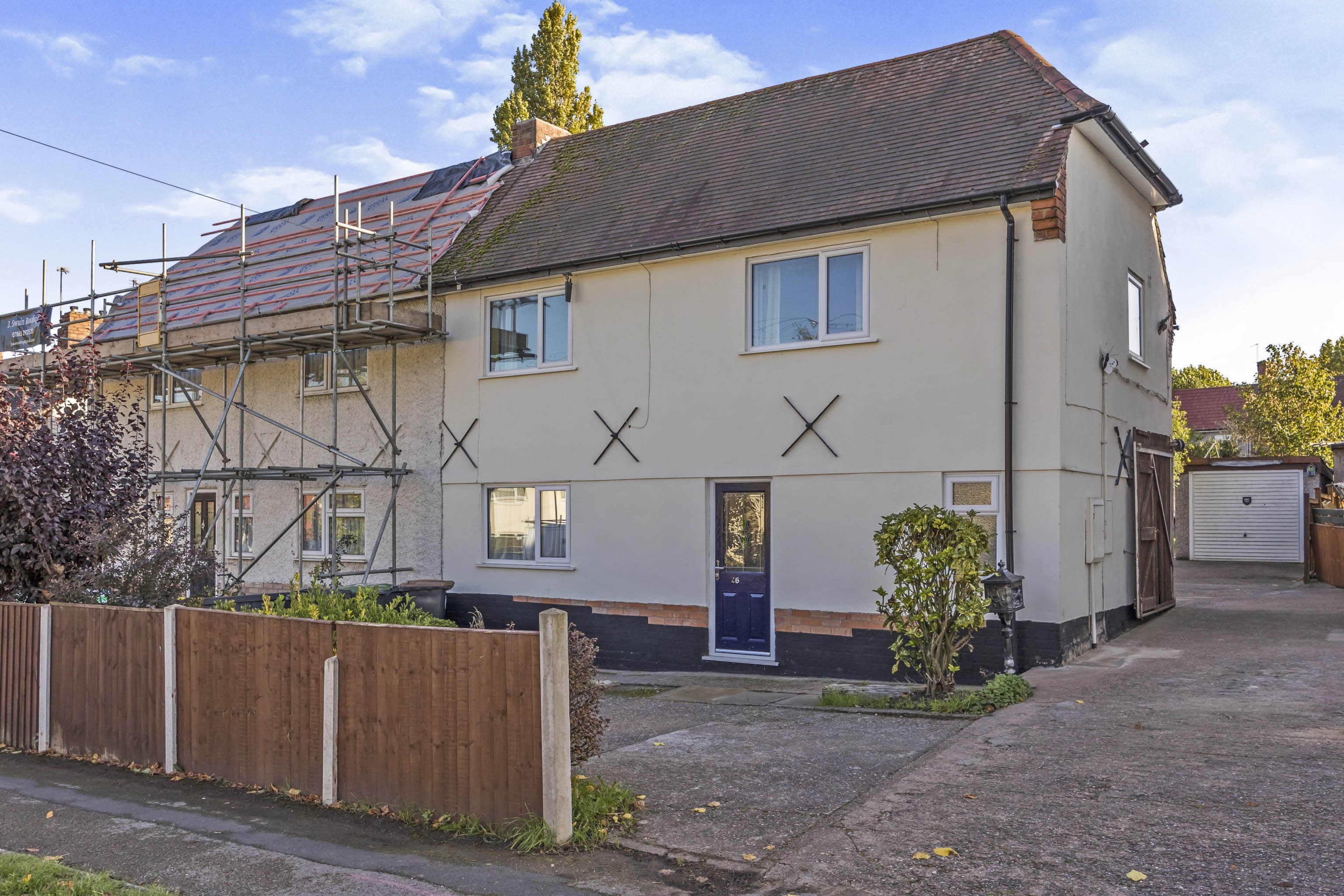 3 bedroom semidetached house for sale in Farfield Avenue, Nottingham