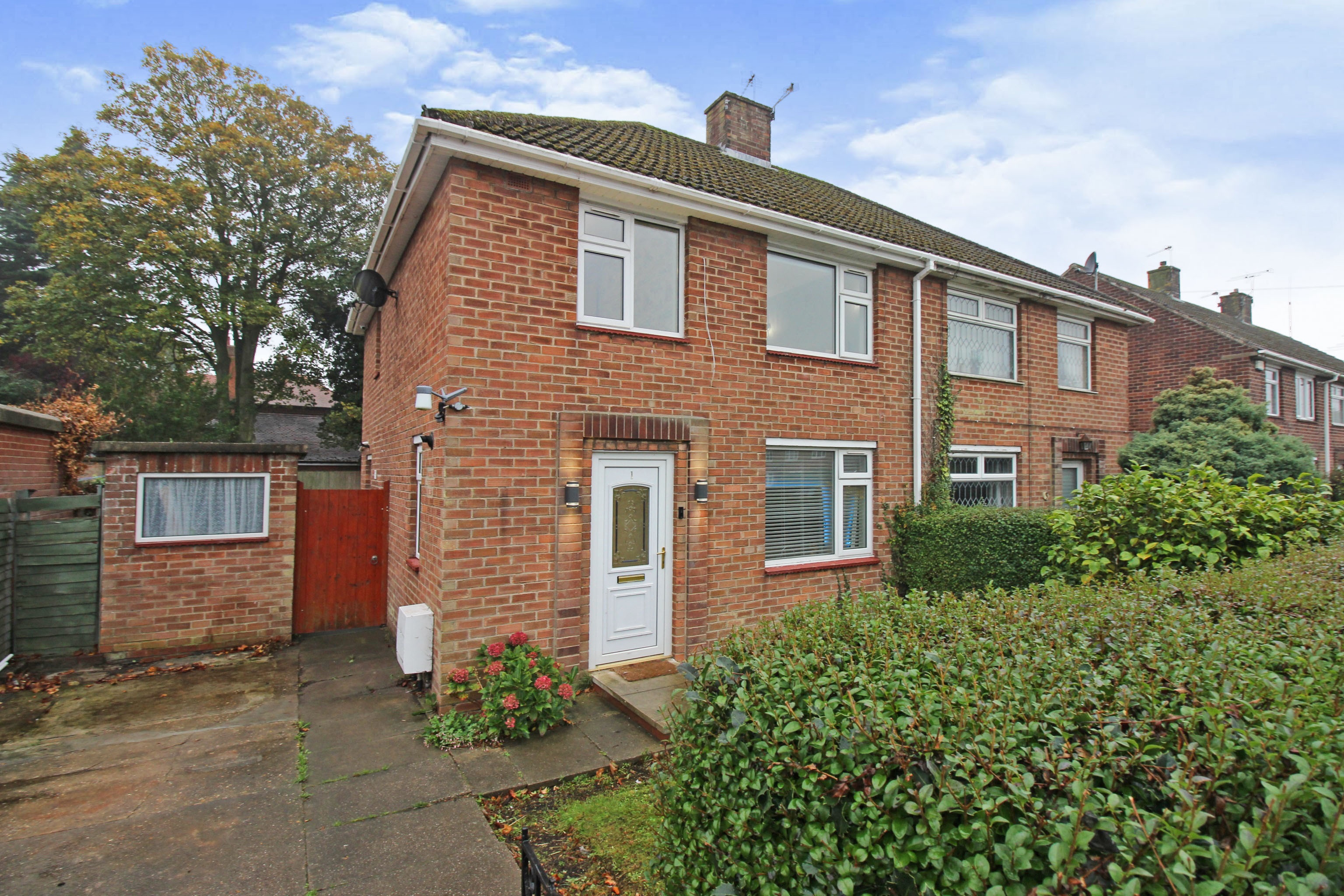 3 bedroom semidetached house for sale in Mendip Avenue, Scartho