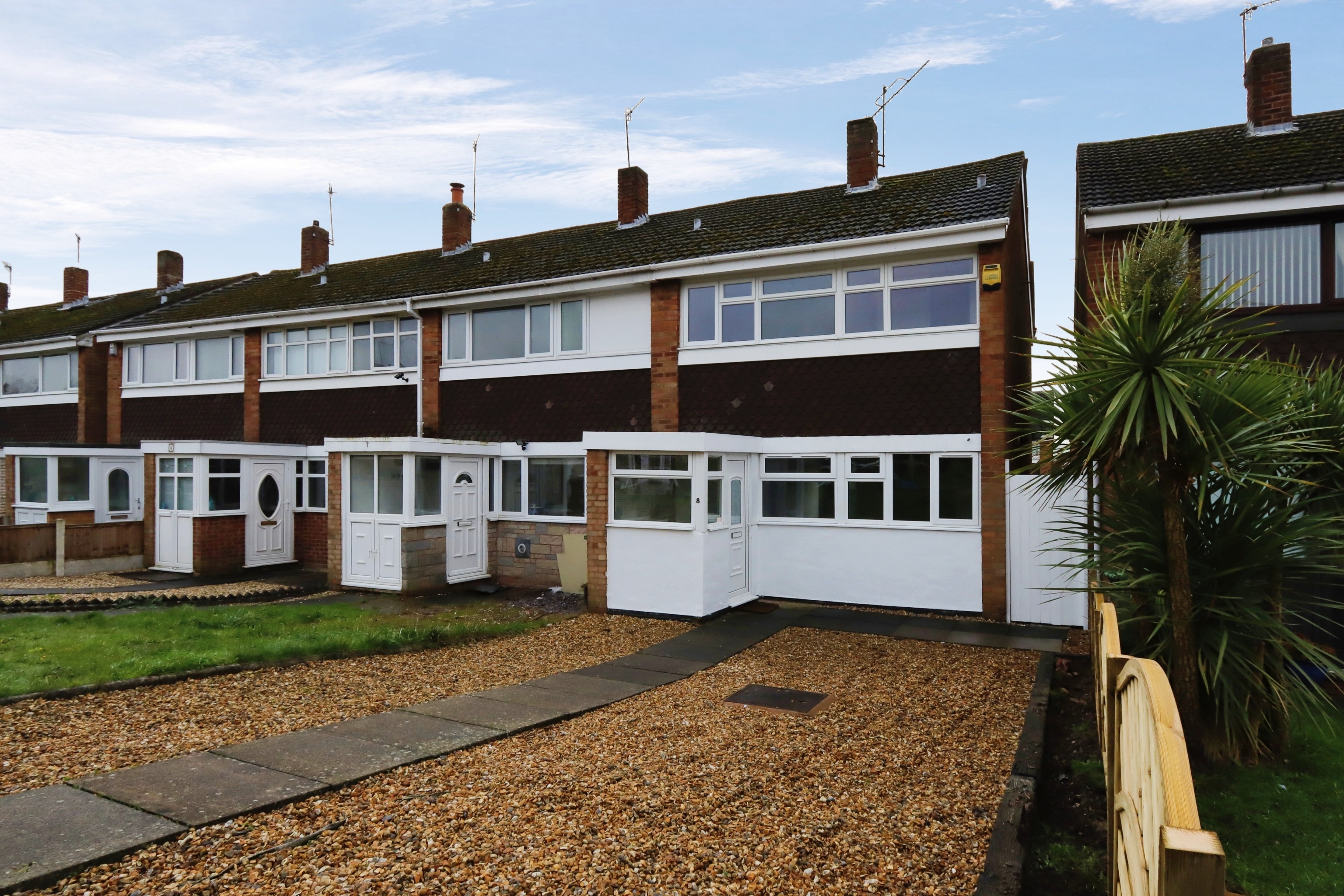 3 bedroom end of terrace house for sale in Winding Mill North, Brierley Hill, DY5 2LN