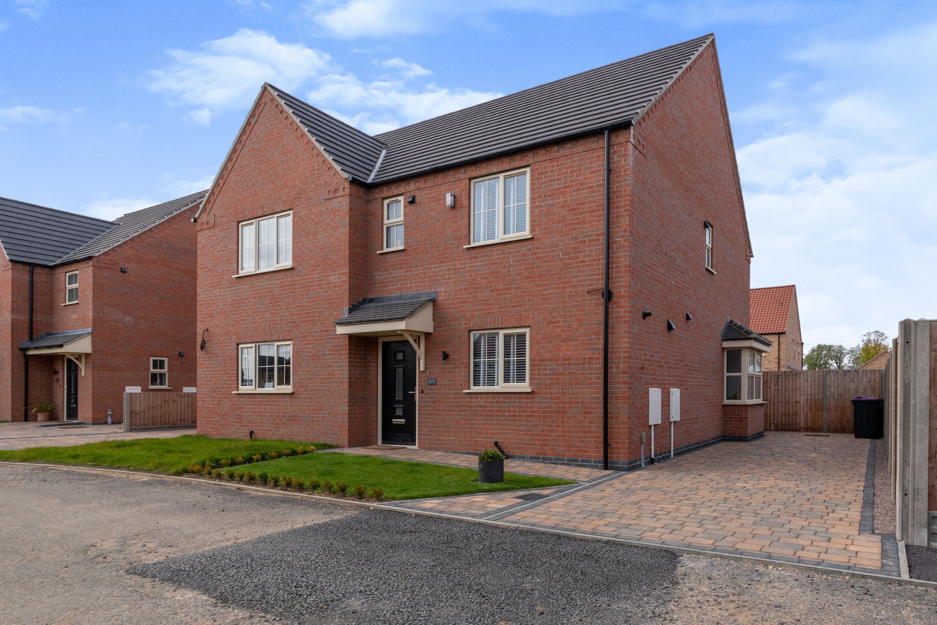 3 bedroom semidetached house for sale in Saxon Way, Ruskington