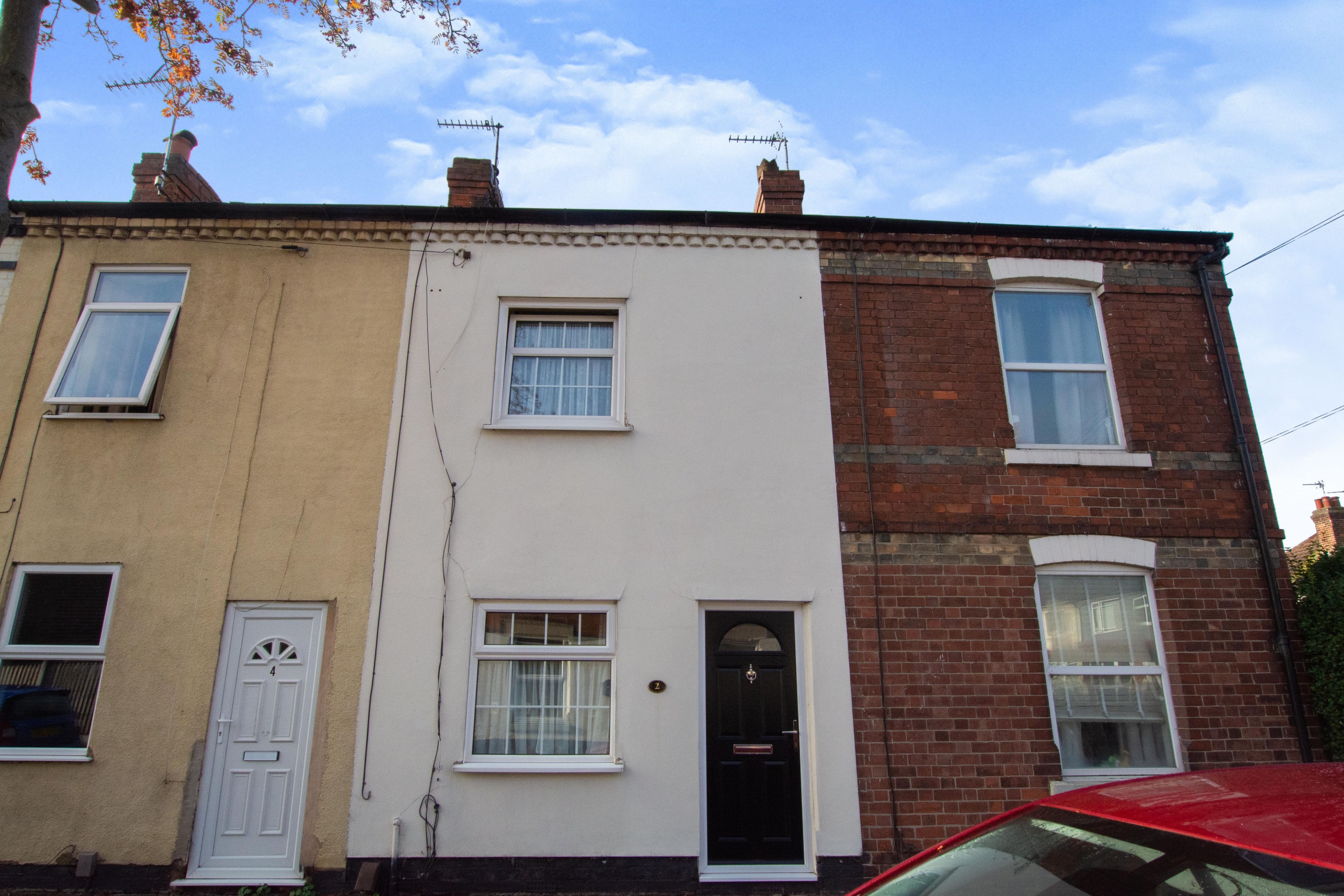 2 bedroom terraced house for sale in York Street, Netherfield, NG4 2LU