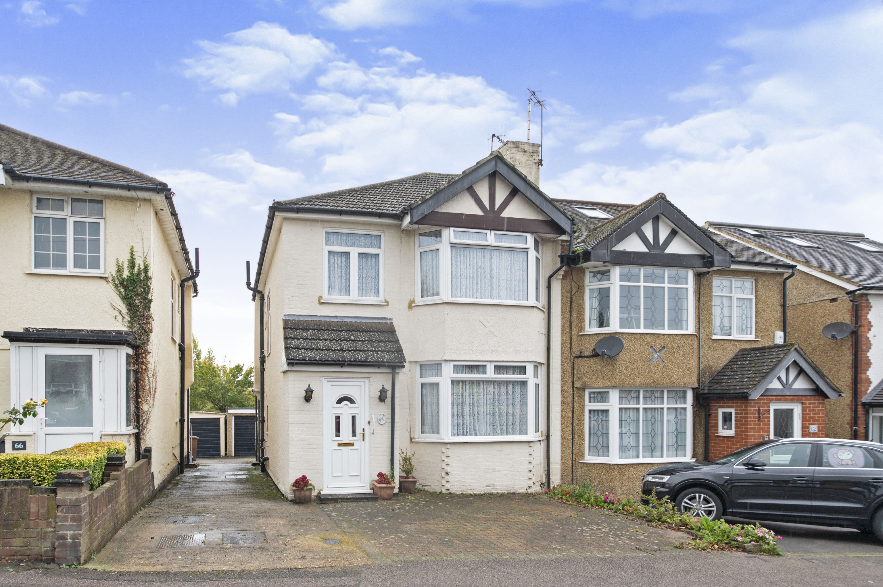 3 bedroom semidetached house for sale in Bullhead Road, Borehamwood