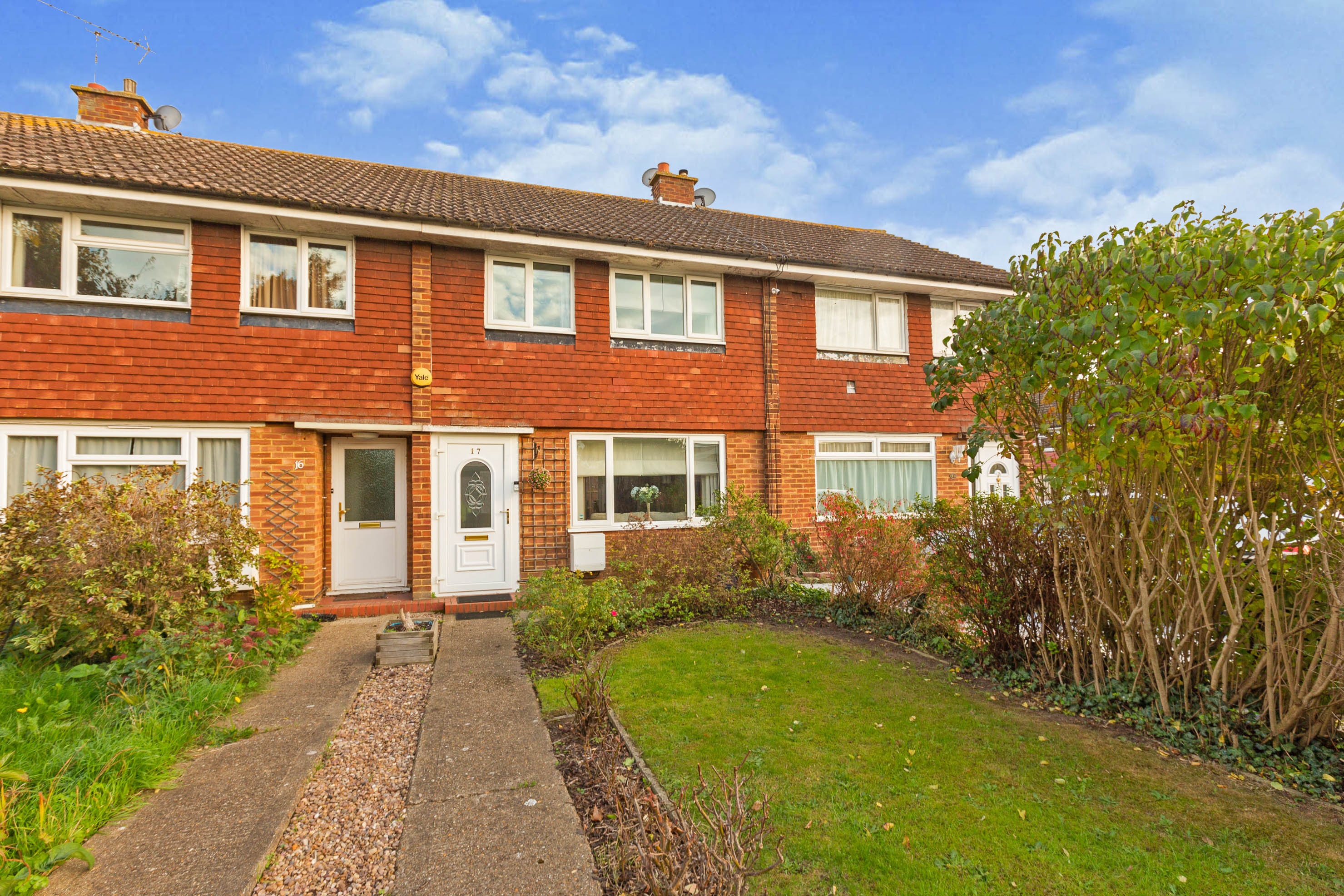 3 bedroom terraced house for sale in Laburnum Grove, Slough, SL3 8QS