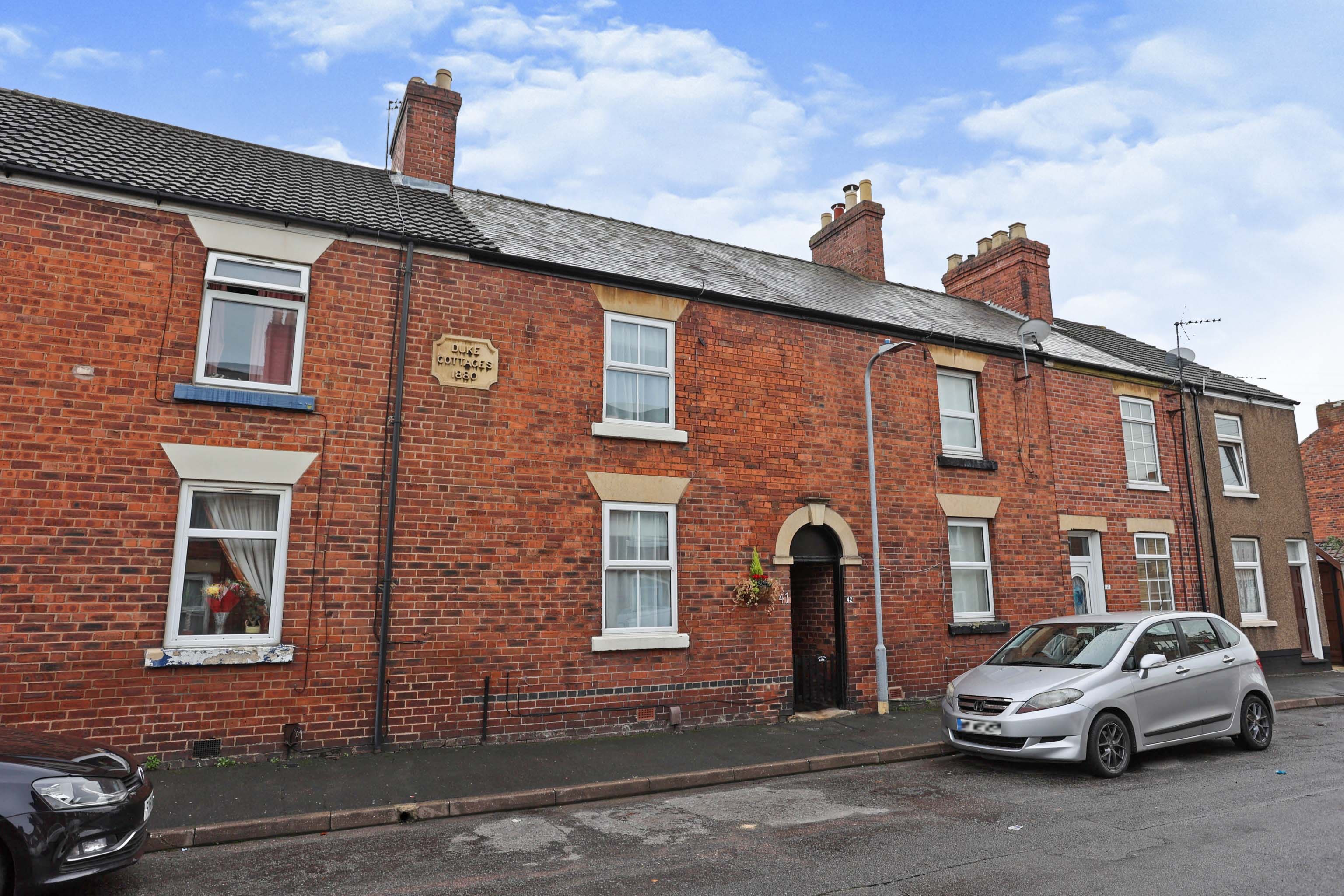 3 bedroom terraced house for sale in Cecil Street, Grantham, NG31 9AQ