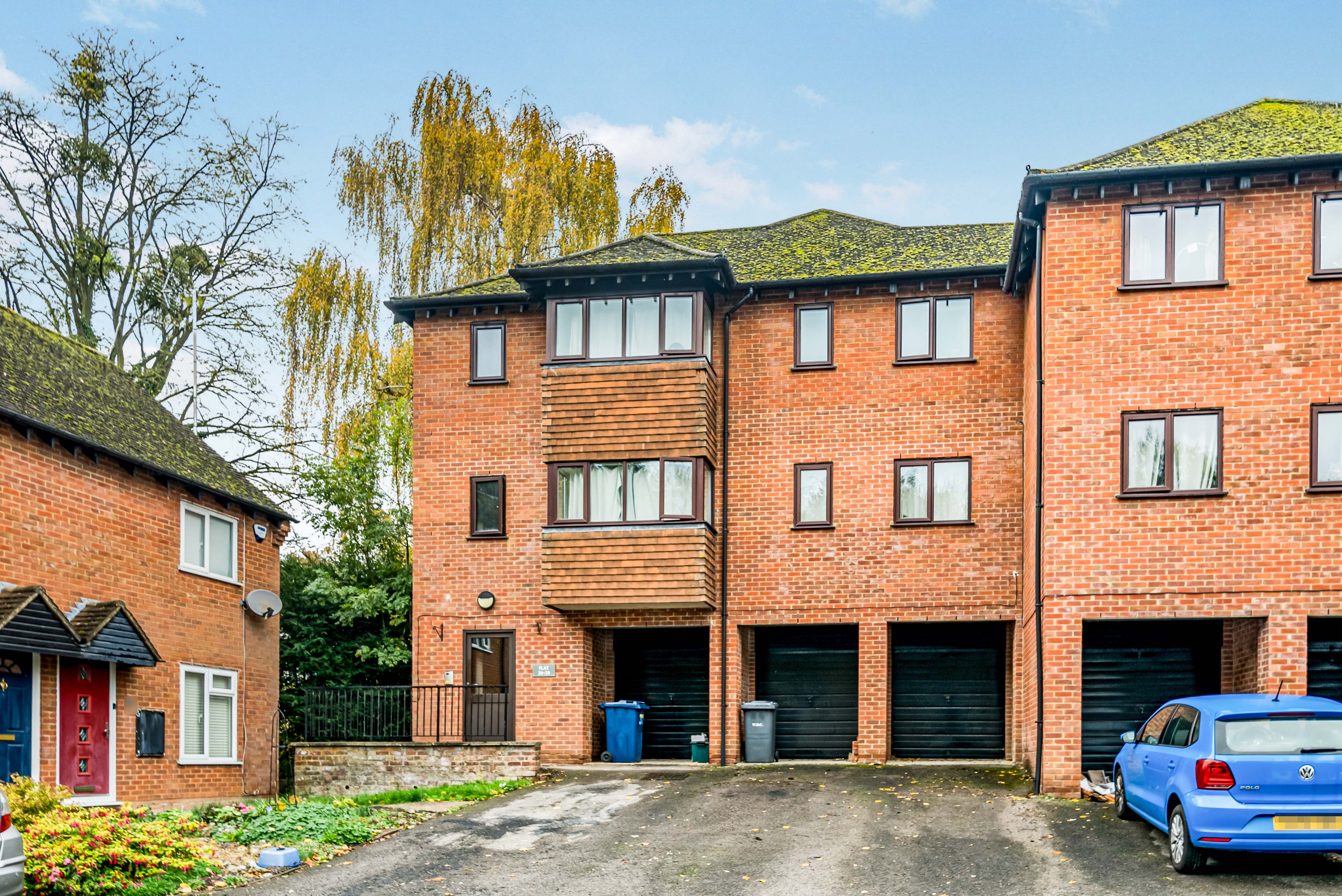 2 bedroom flat for sale in Portway Drive, High HP12 4AT