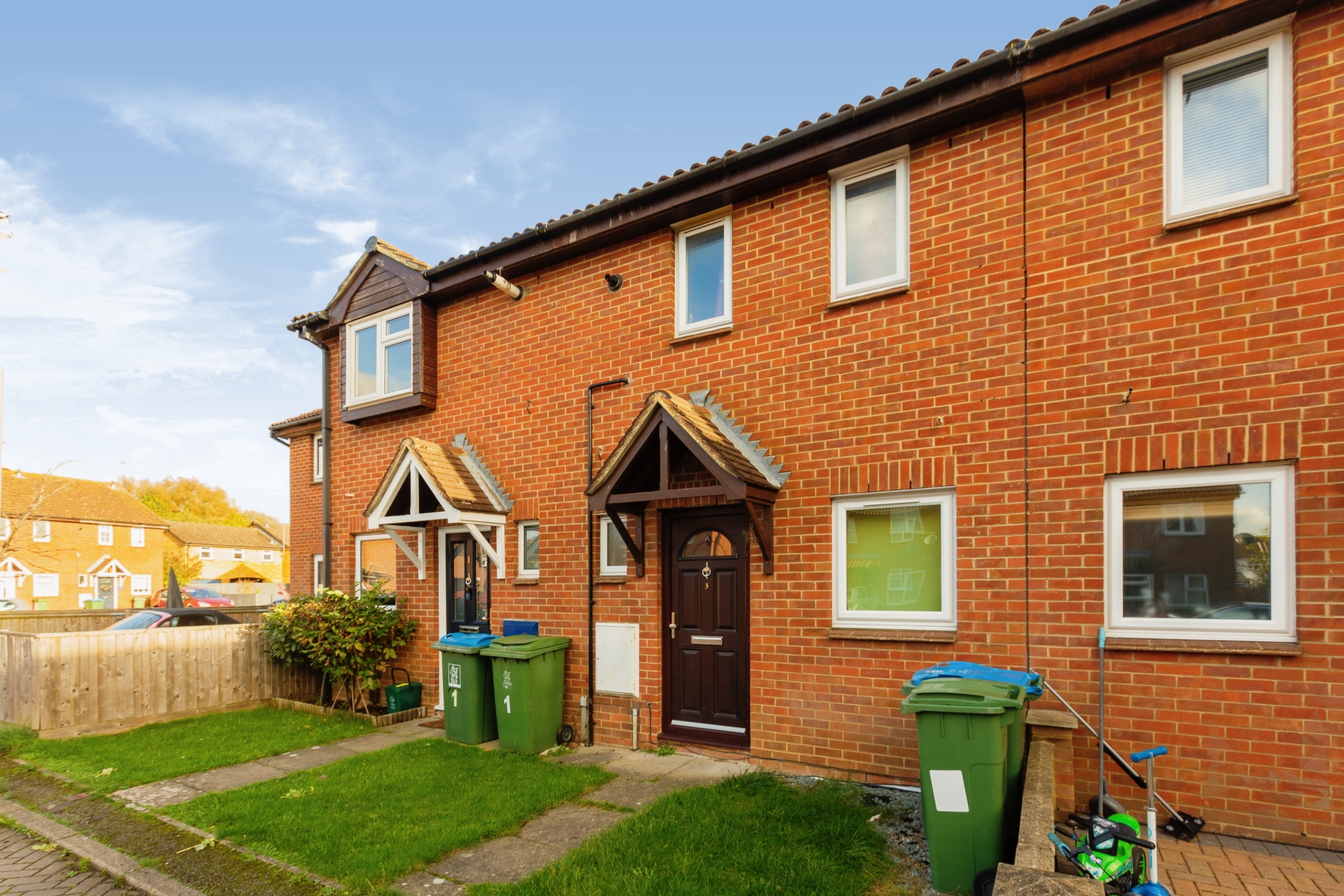 2 bedroom terraced house for sale in The Dell, Aylesbury, HP20 1YP
