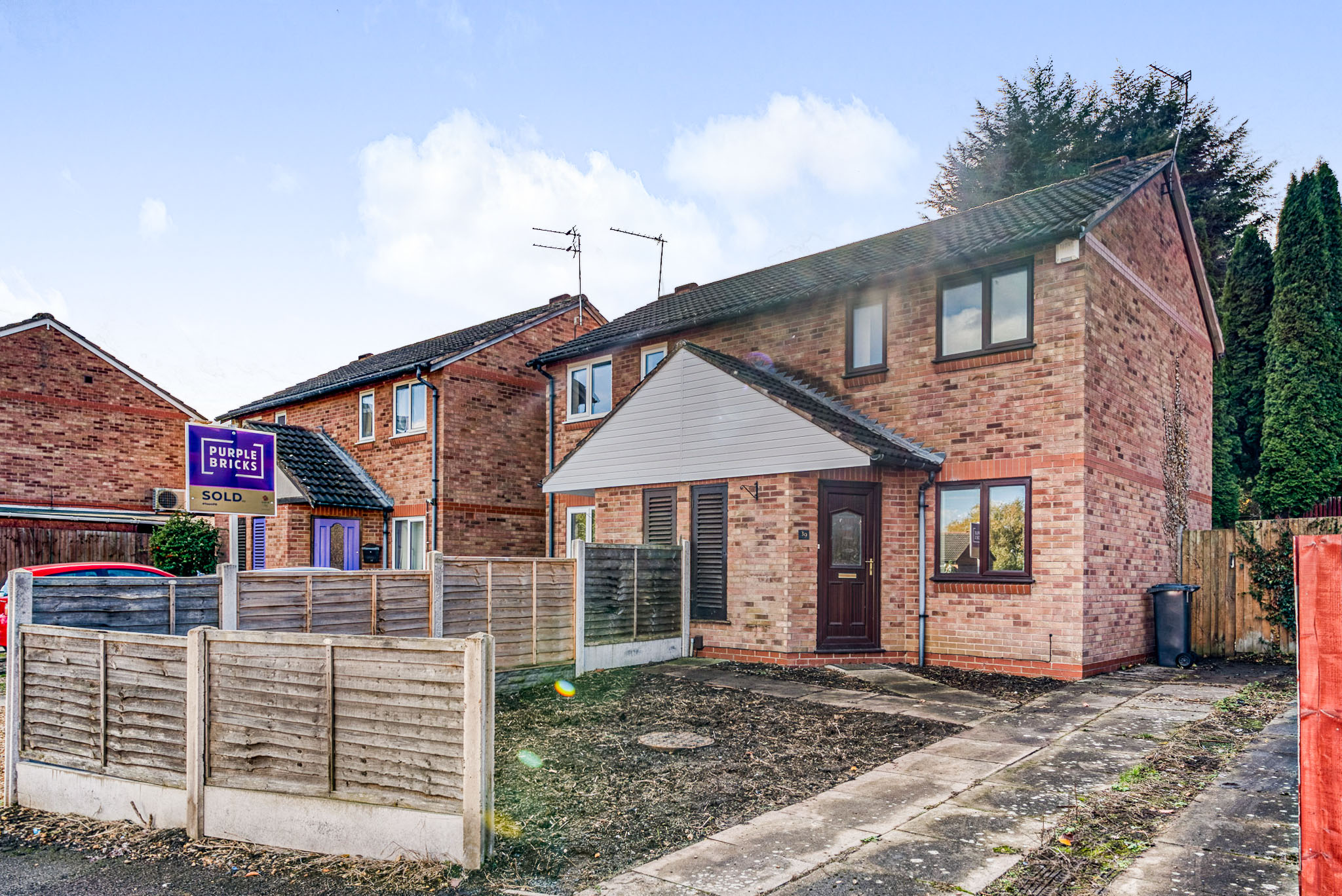 2 bedroom semidetached house for sale in Birkenshaw Road, Leicester, LE3 9LX