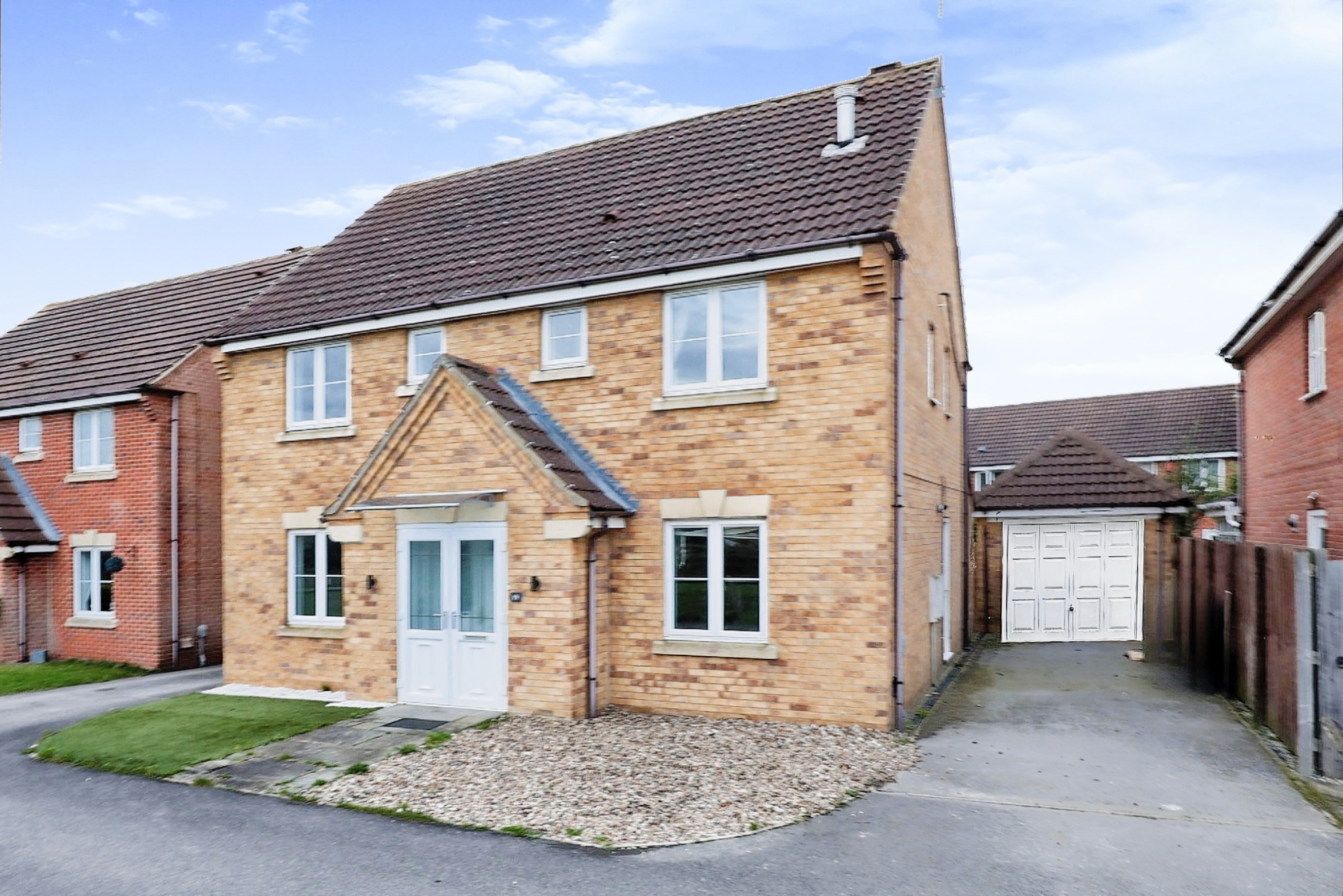 5 bedroom detached house for sale in Myrtle Way, Brough, HU15 1SR