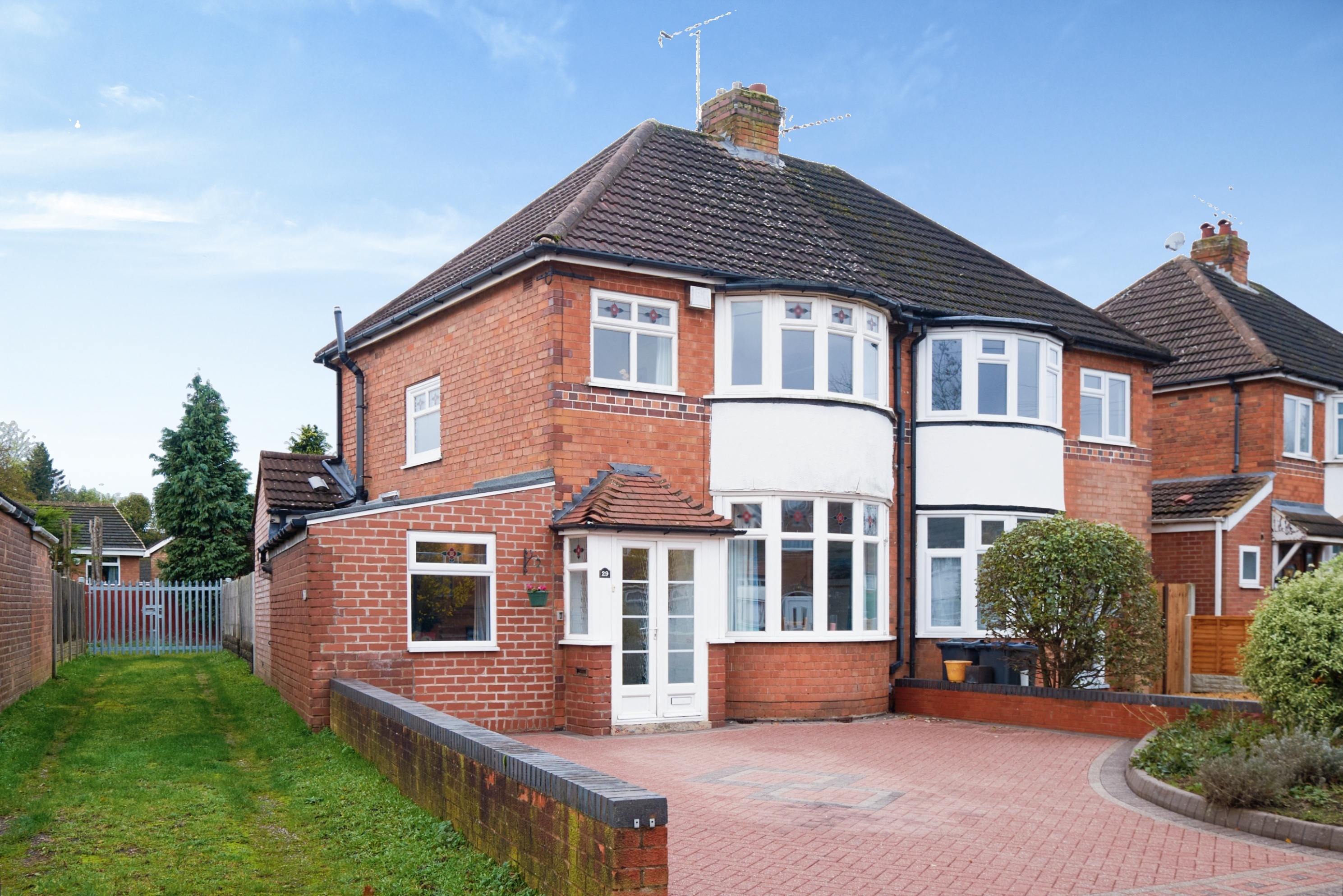 3 bedroom semidetached house for sale in Kingshurst Road, Birmingham