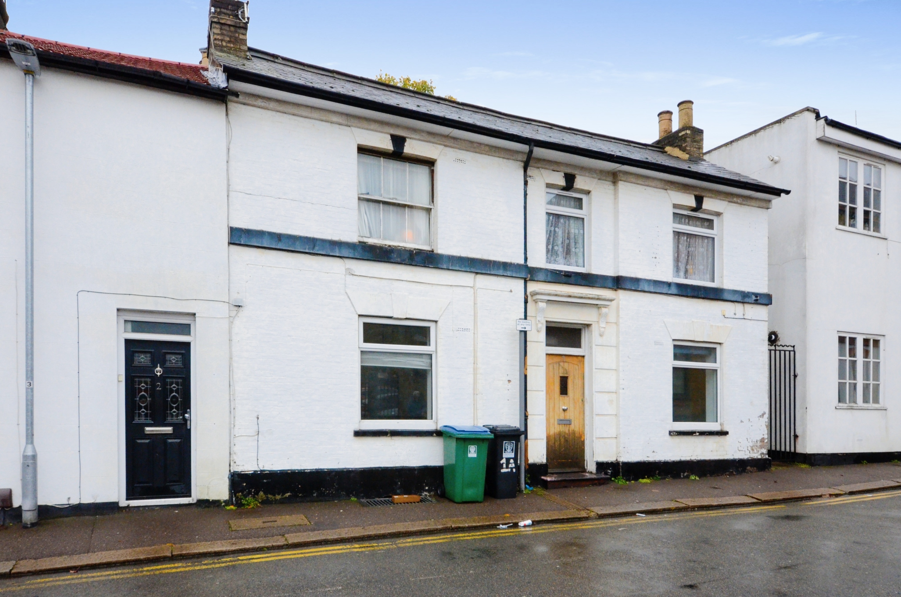 3 bedroom ground floor for sale in Smith Street, Watford, WD18 0AA