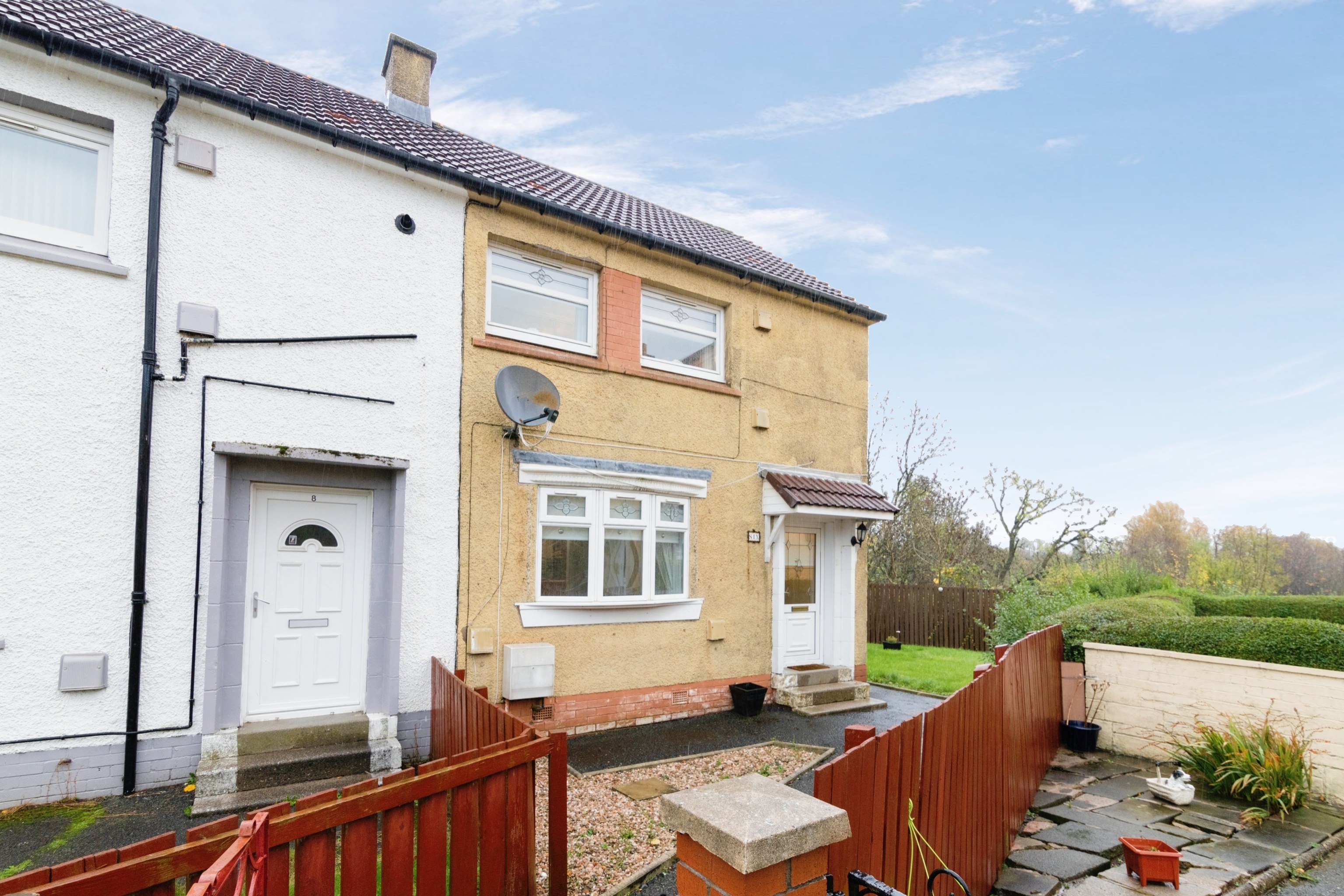 2 bedroom end of terrace house for sale in Kirkton Place, Glasgow, G72 0HX