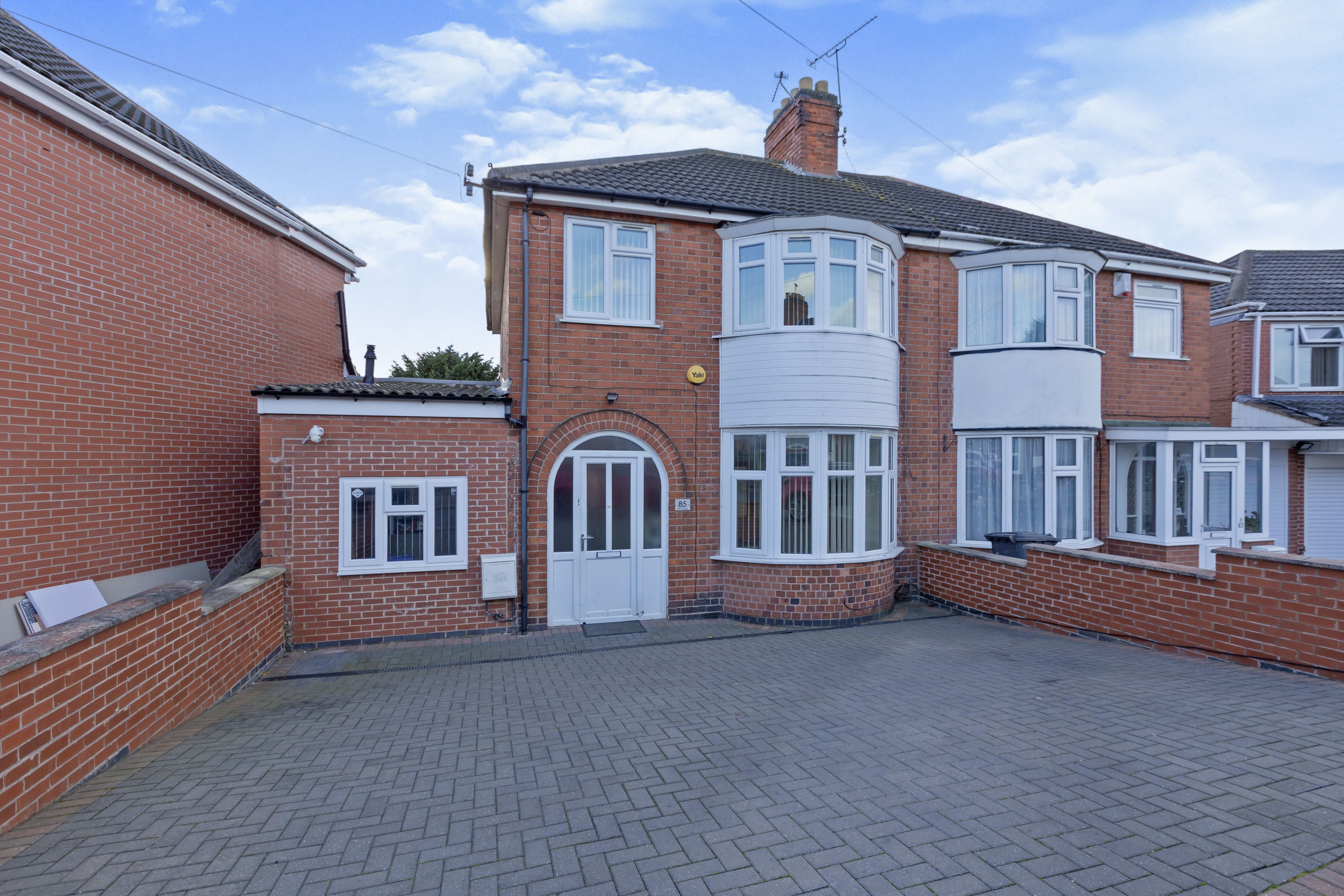 3 bedroom semidetached house for sale in The Circle, North Evington, Leicester, LE5 5GD
