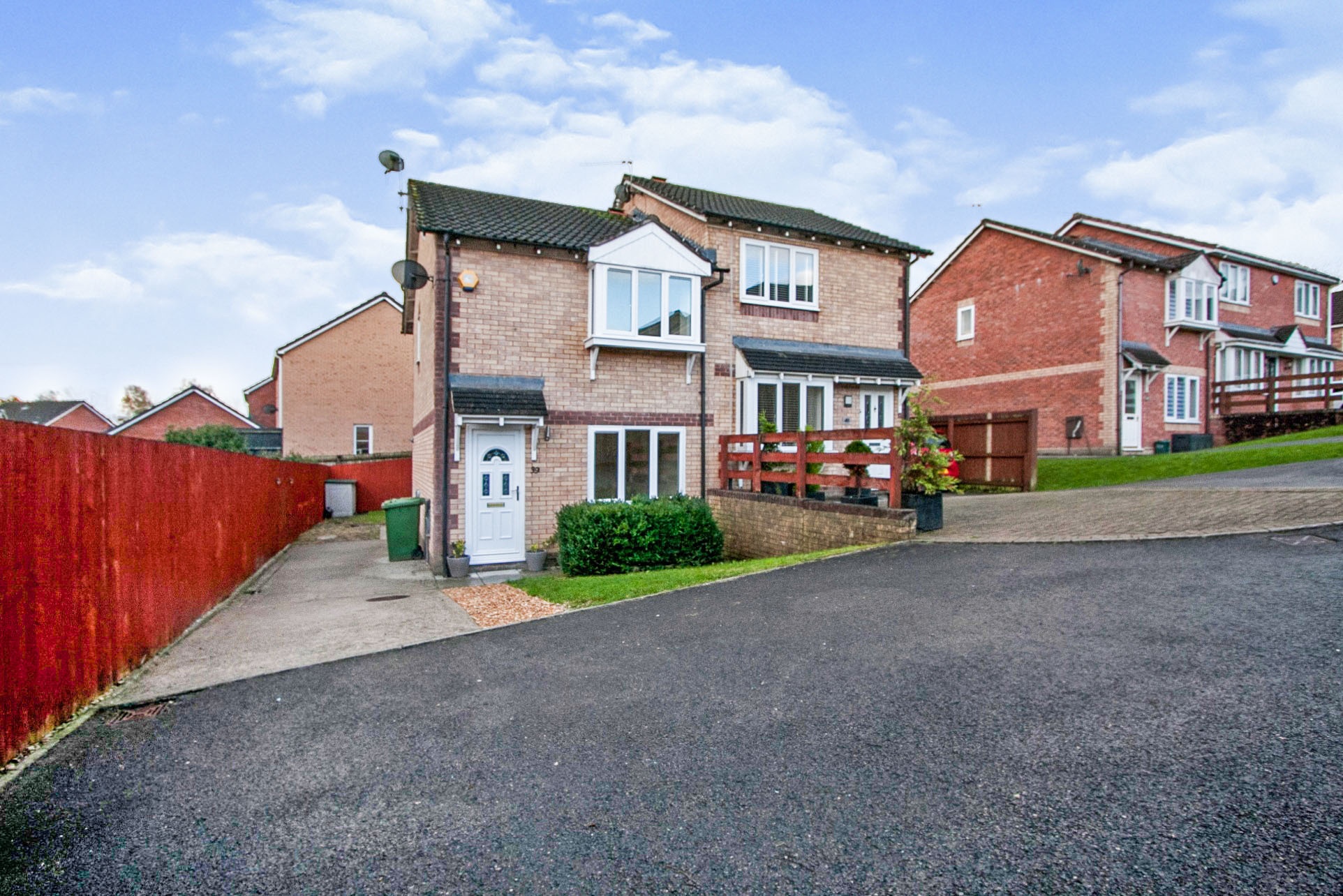 2 bedroom semidetached house for sale in Trem Y Garth, Pontyclun, CF72 9NL
