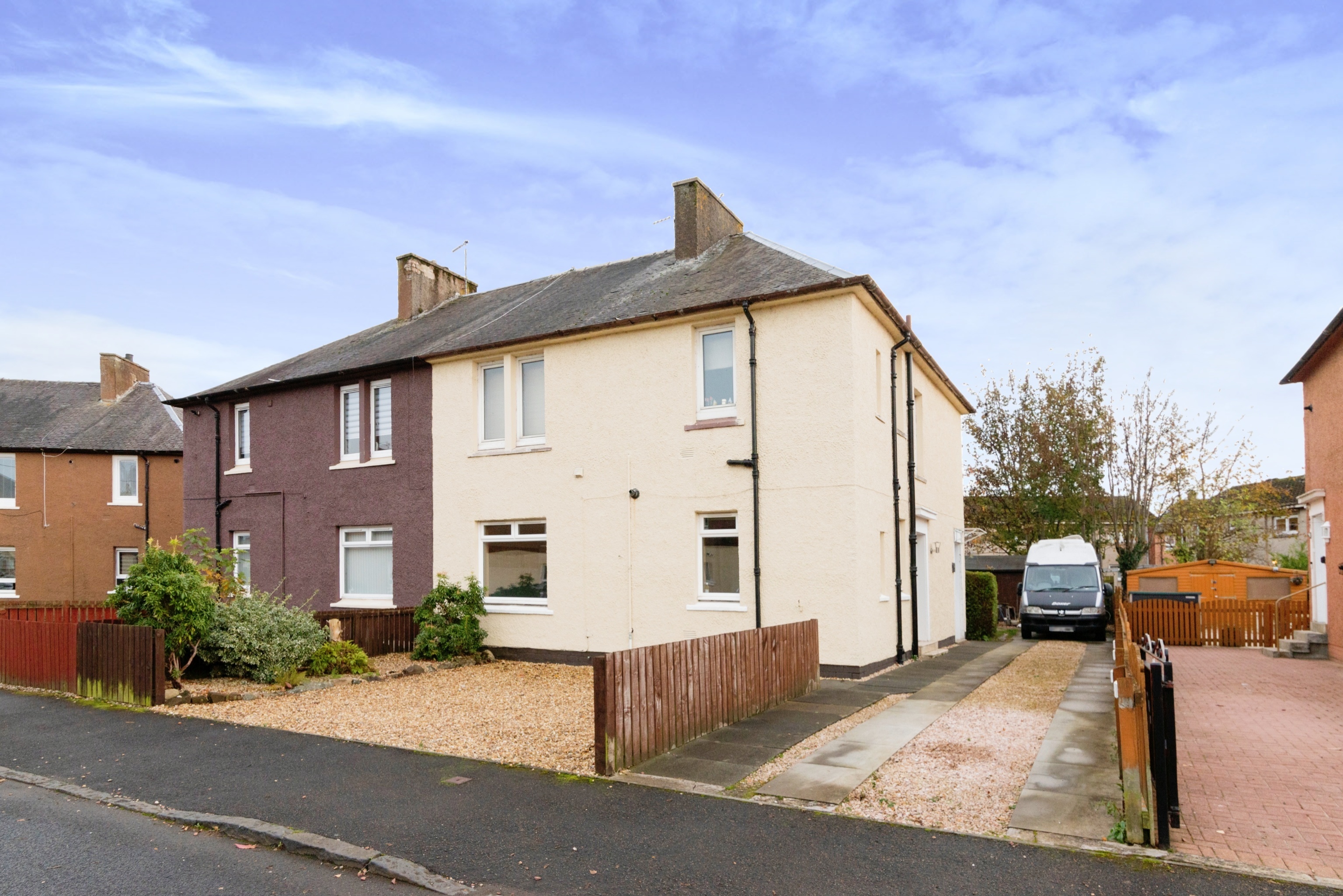 2 bedroom flat for sale in Deanbrae Street, Glasgow, G71 7JS