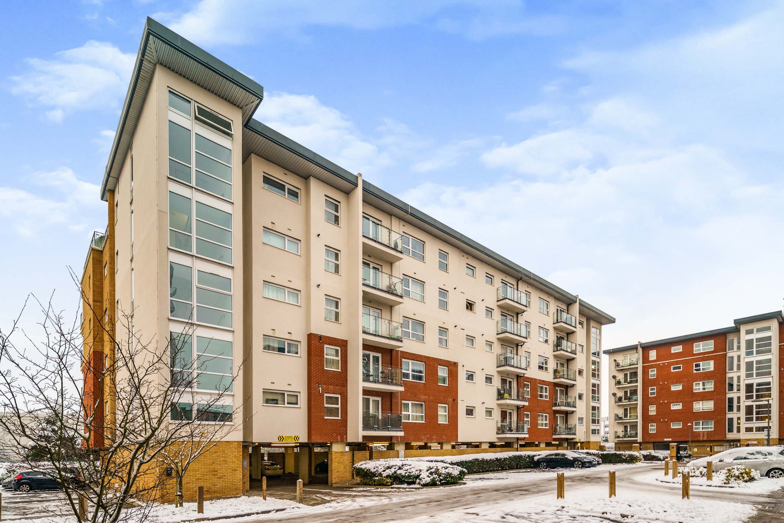 2 bedroom apartment for sale in Clarkson Court, Hatfield, AL10 9GW