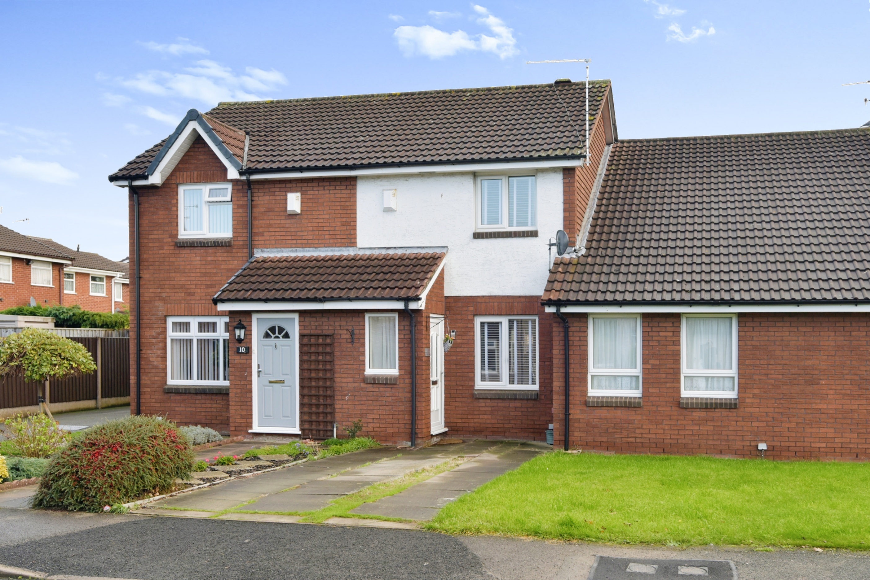 2 bedroom terraced house for sale in Sheringham Drive, Crewe, CW1 3XJ
