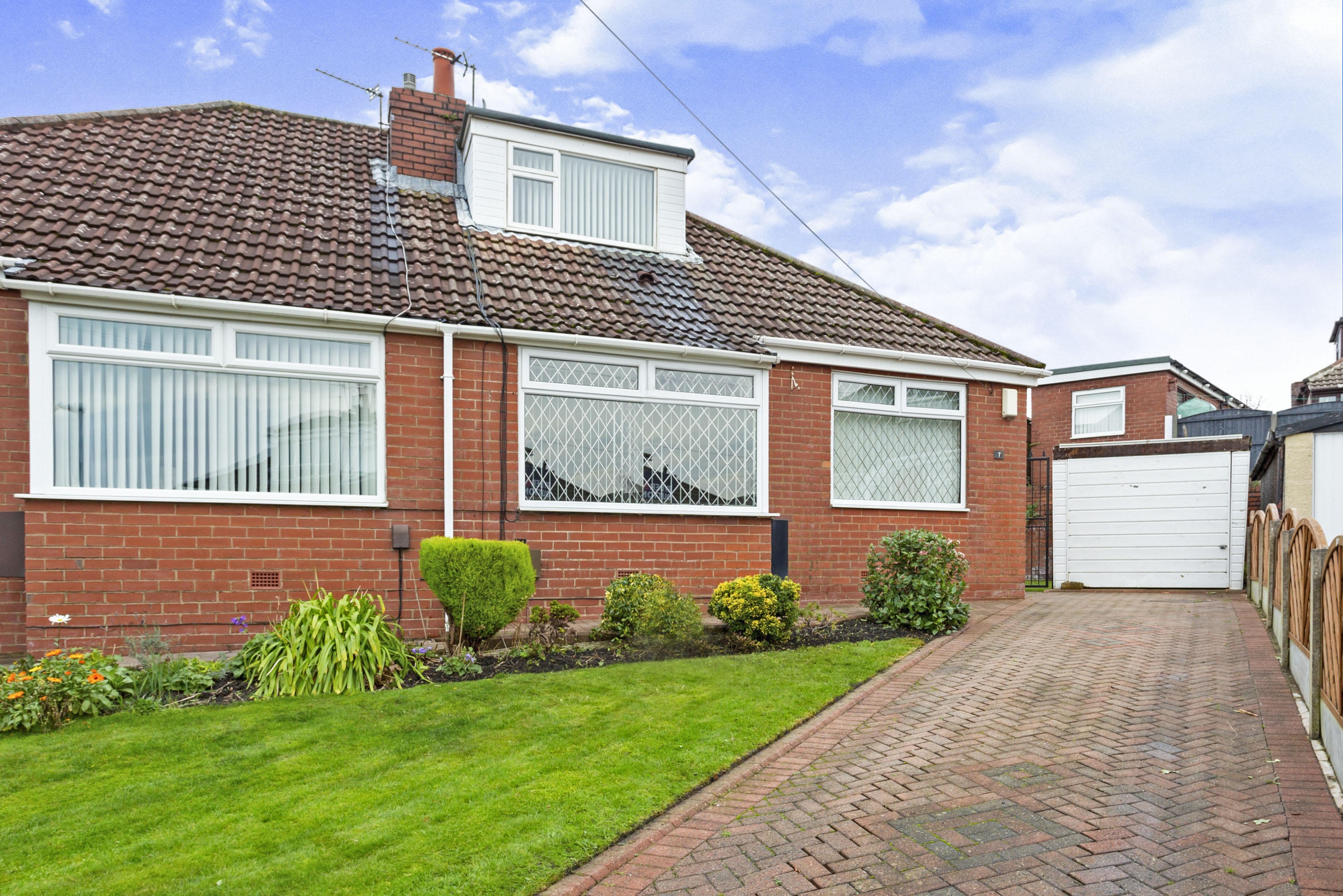 4 bedroom semidetached bungalow for sale in Regent Crescent, Royton