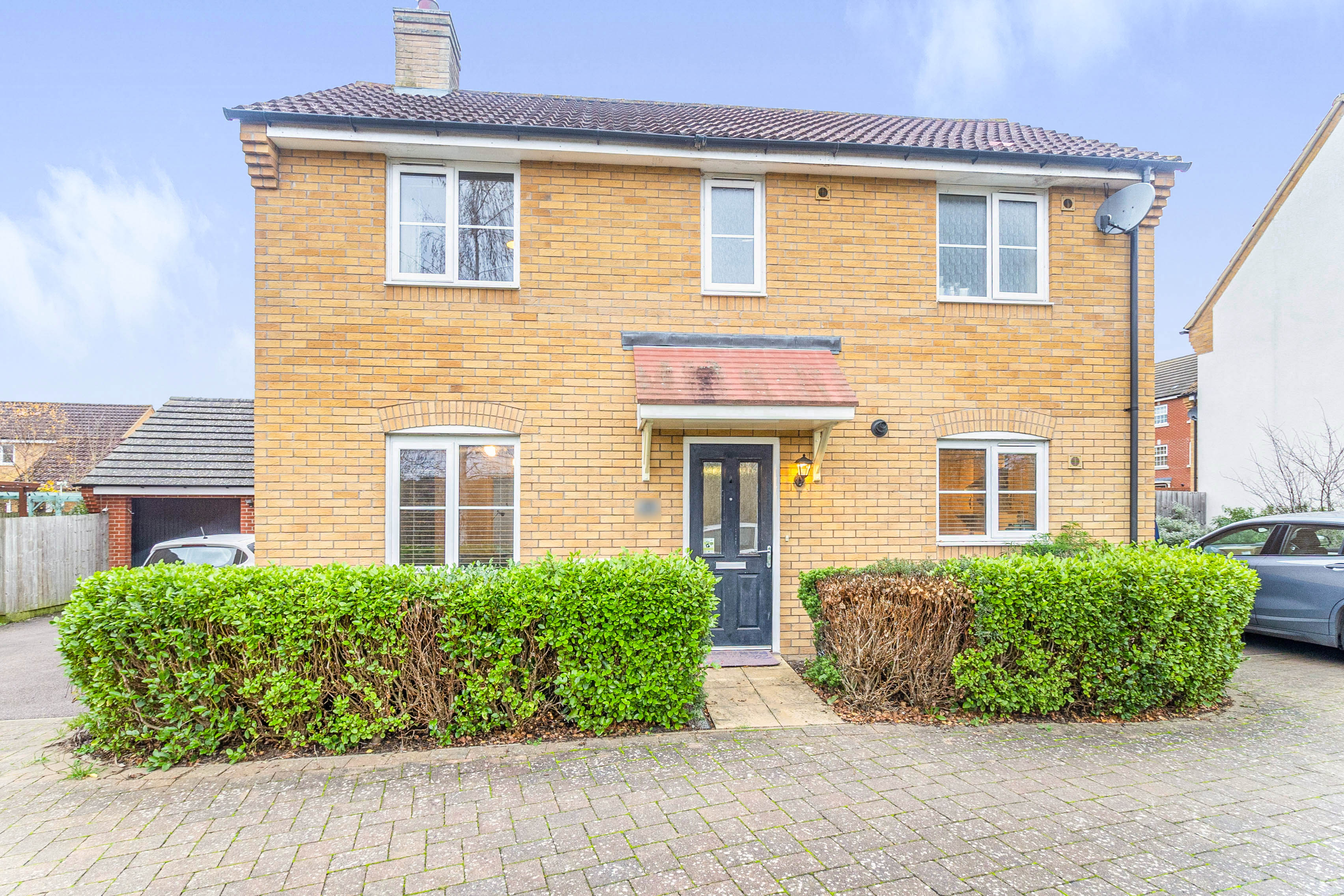 3 bedroom detached house for sale in Meadfoot Place, Bedford, MK41 7GH