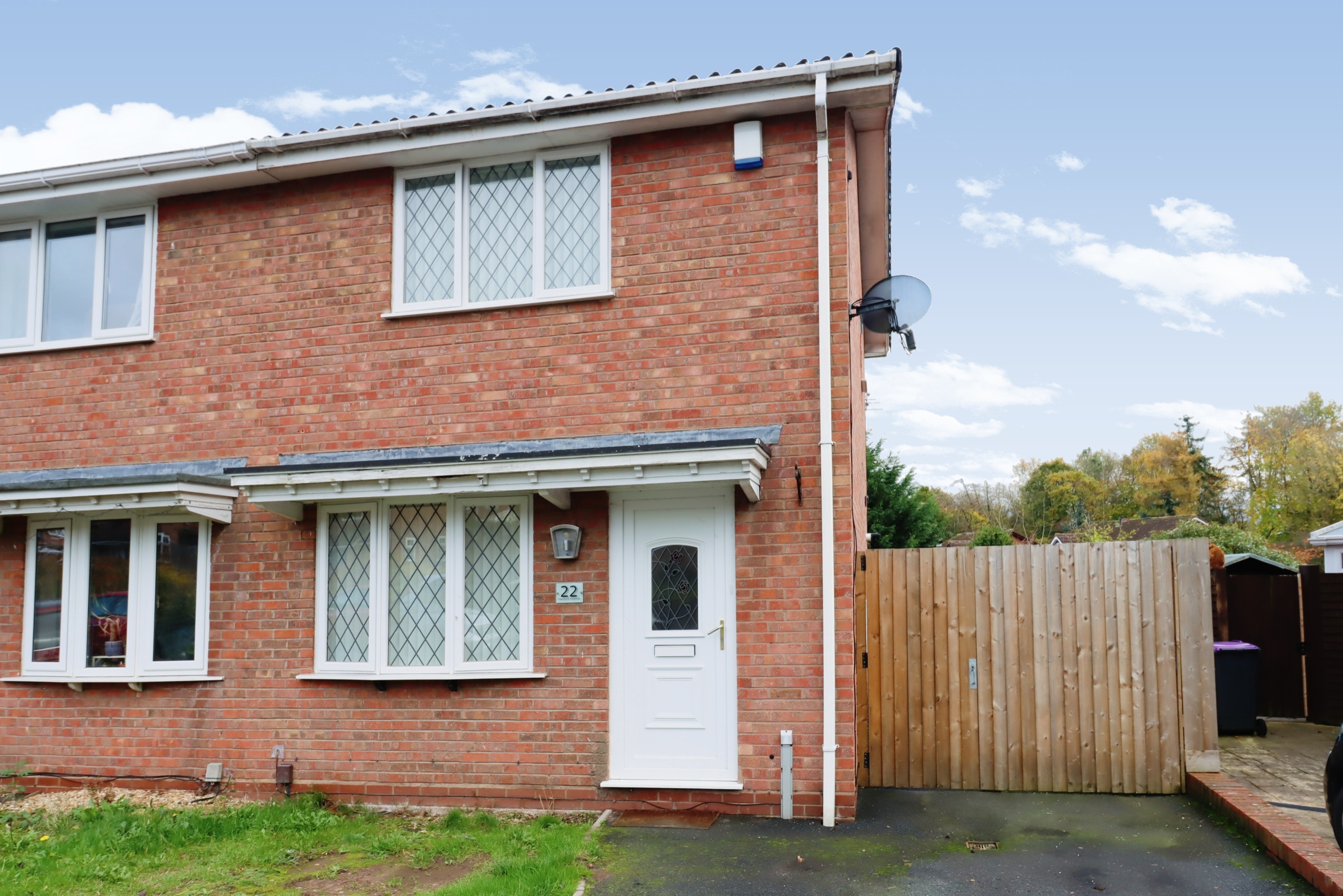 2 bedroom semidetached house for sale in Viscount Avenue, Telford, TF4 3SW