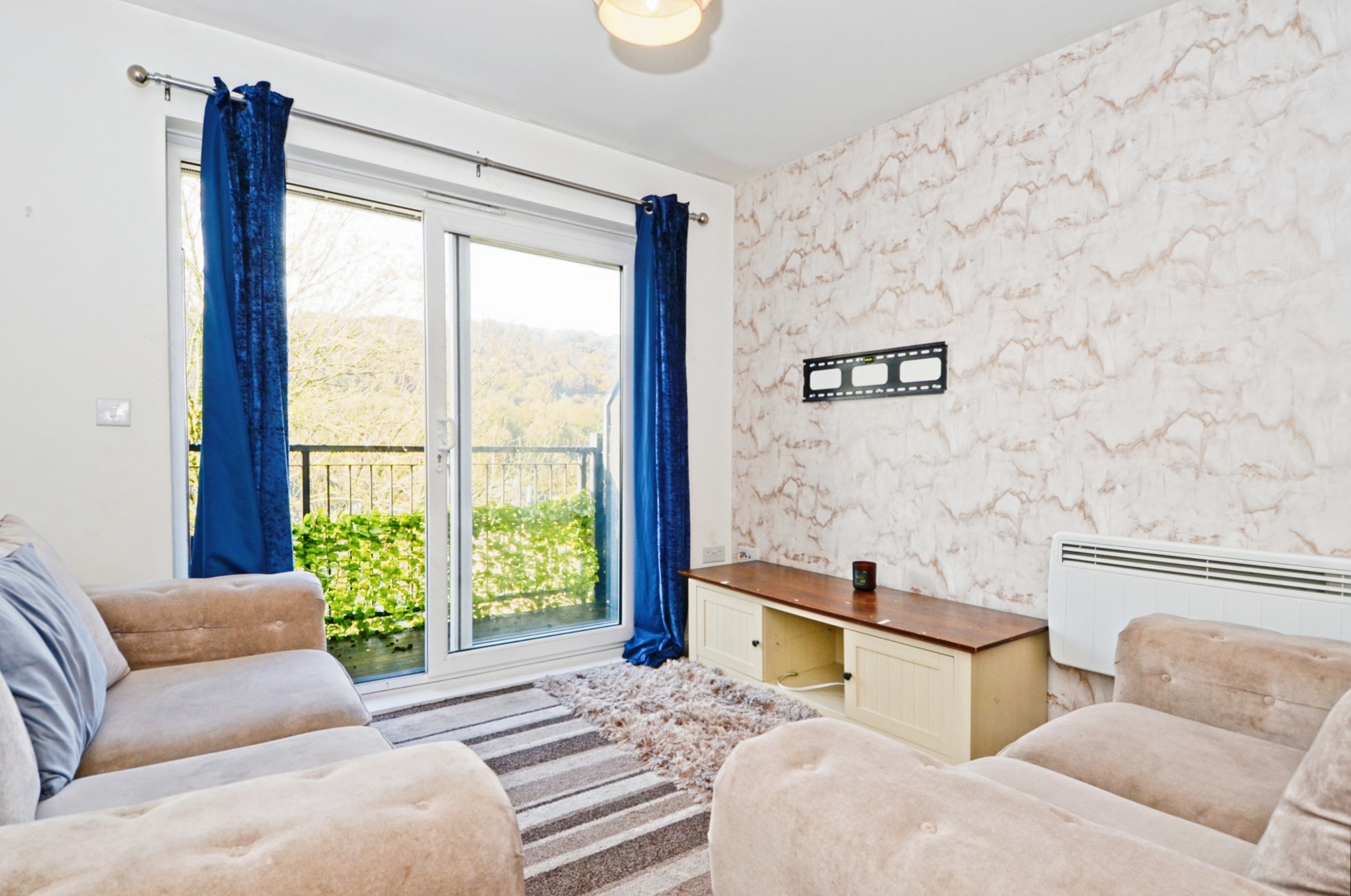 1 bedroom apartment for sale in Heol Gruffydd, Pontypridd, CF37 5PX