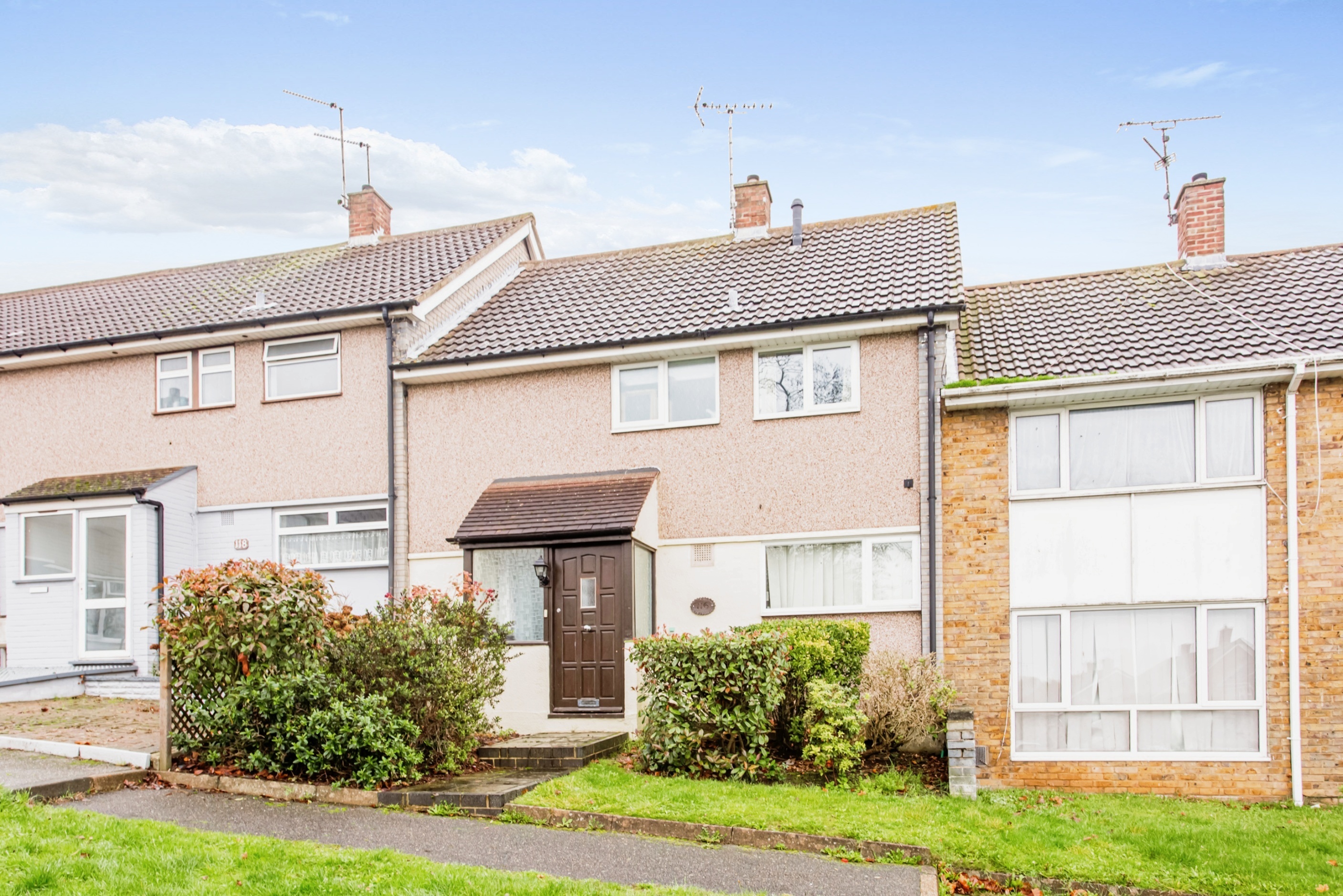 3 bedroom terraced house for sale in Nether Priors, Basildon, SS14 1LT