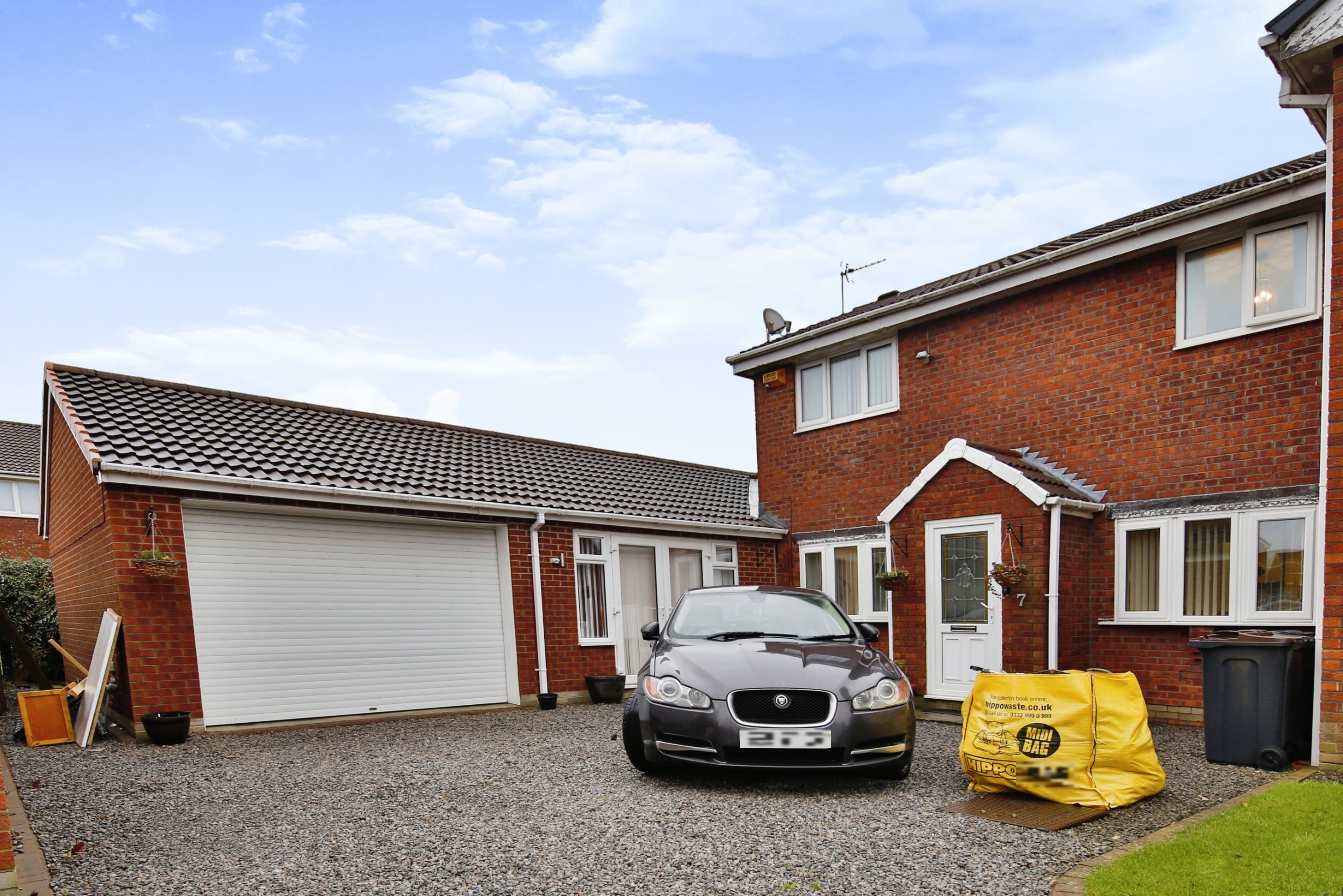 4 bedroom semidetached house for sale in Warner Grove, Darlington, DL3 0YD