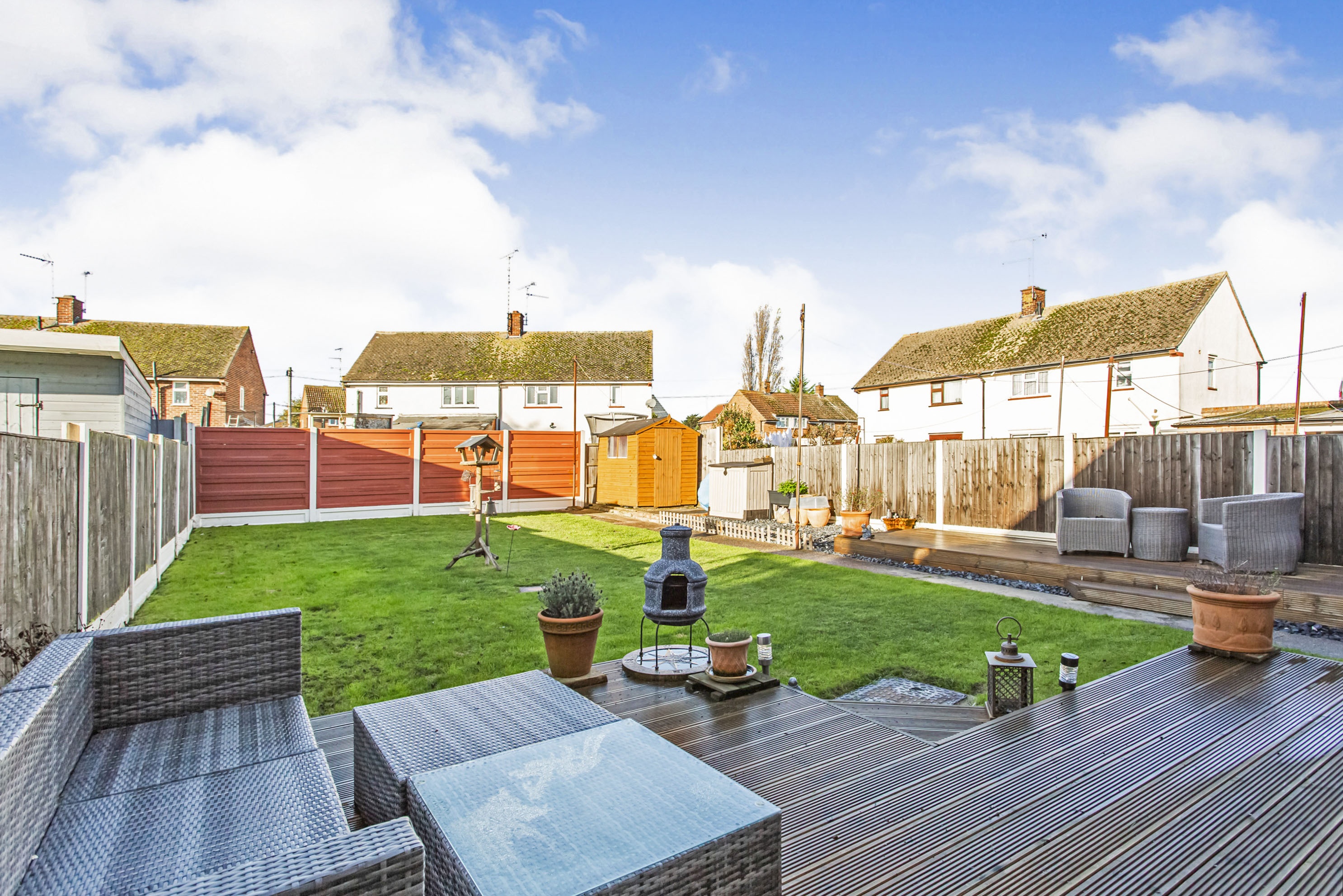 2 bedroom semidetached house for sale in Olivers Crescent, Southendon