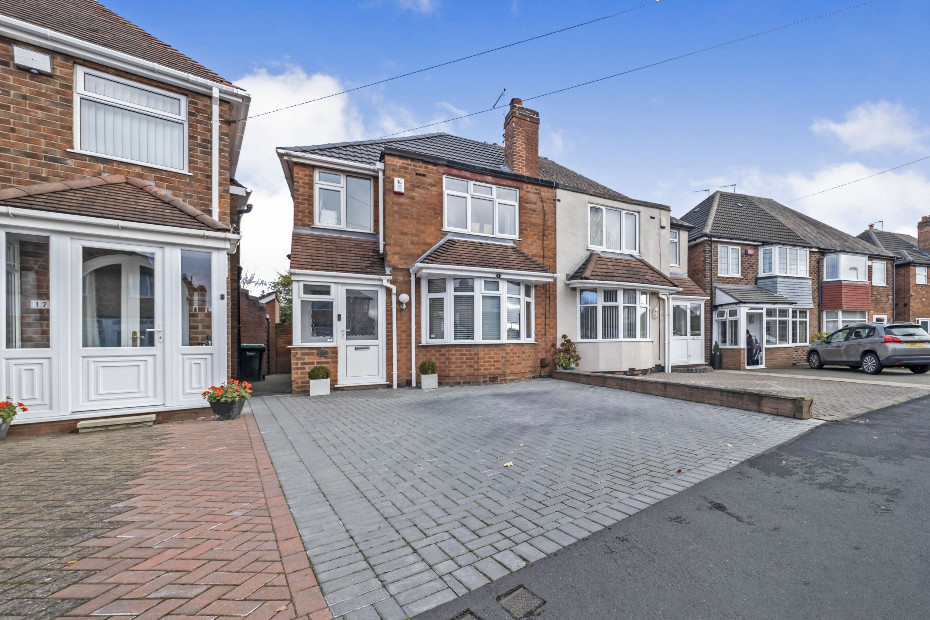 3 bedroom semidetached house for sale in Waddington Avenue, Birmingham