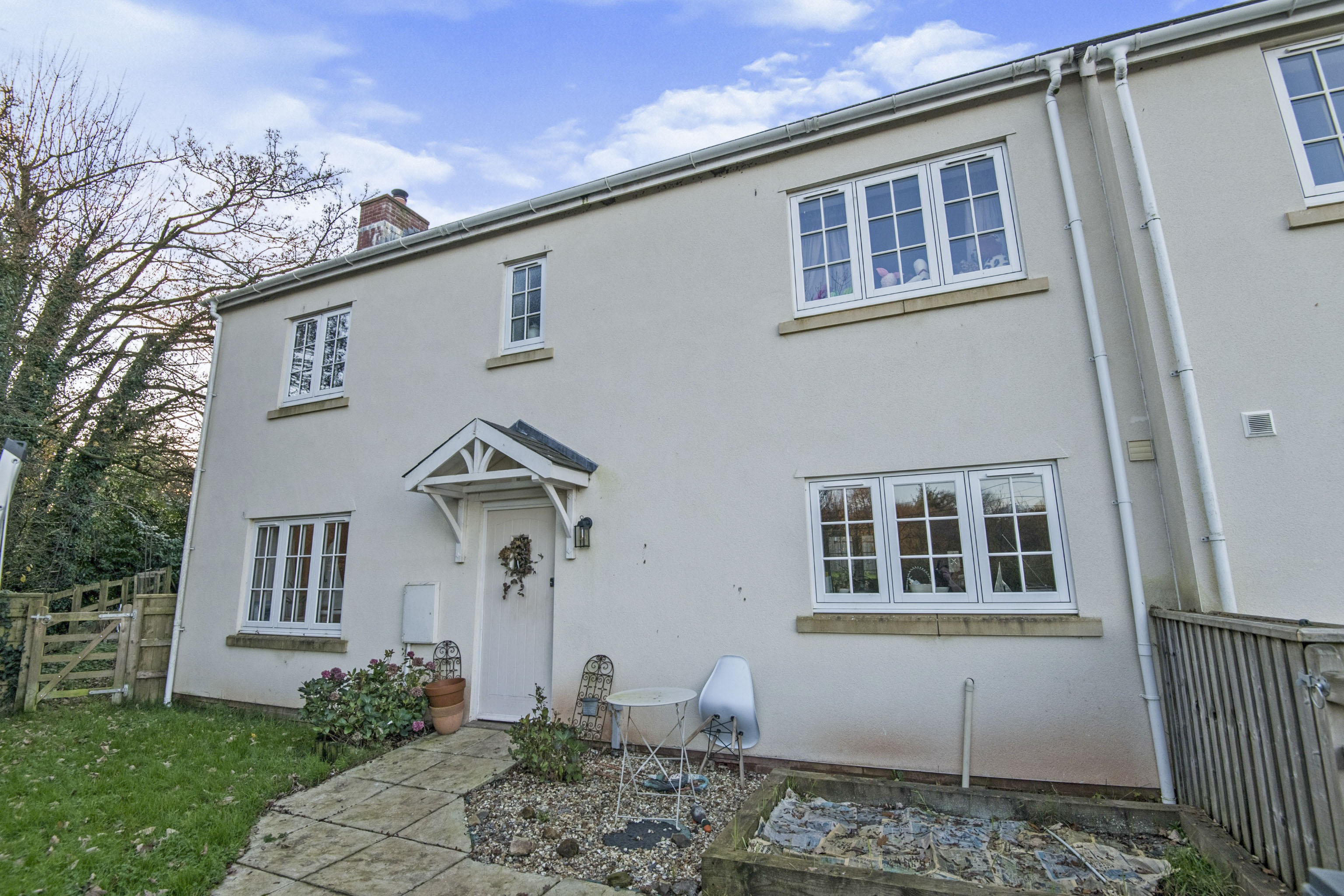 4 bedroom semidetached house for sale in Royal Oak Close, Dunkeswell