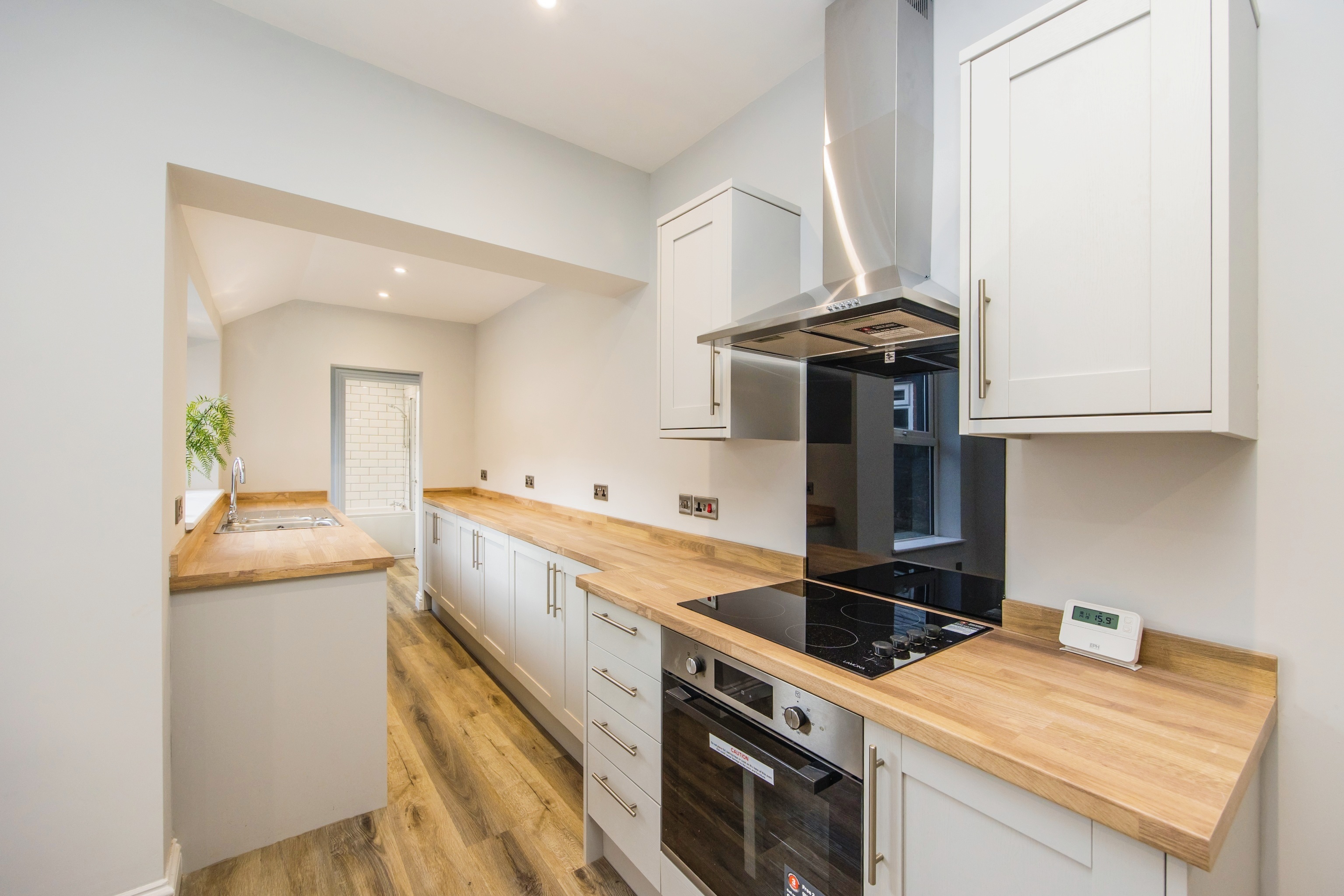 2 bedroom terraced house for sale in Vernon Road, Nottingham, NG6 0AT