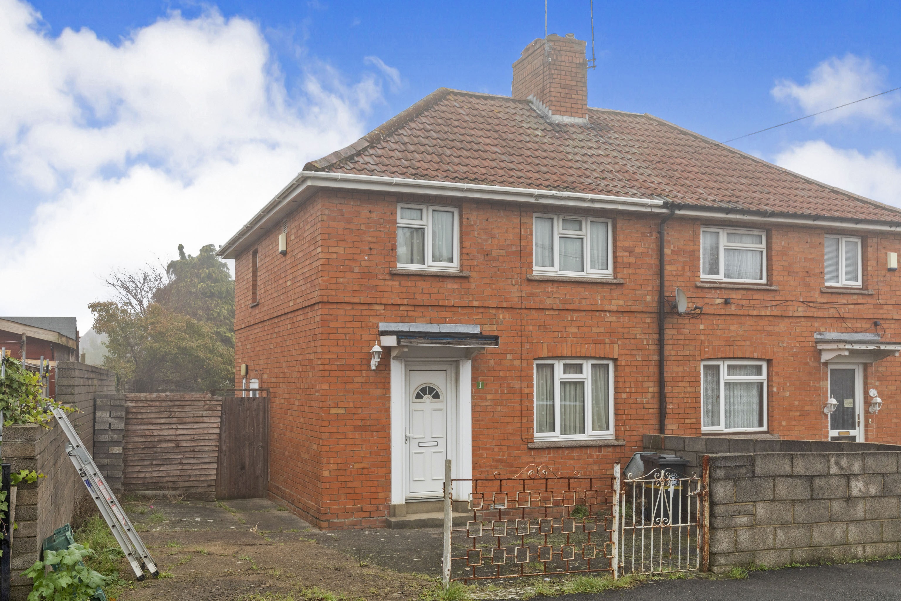 3 bedroom semidetached house for sale in Dunster Road, Bristol, BS4 1BU