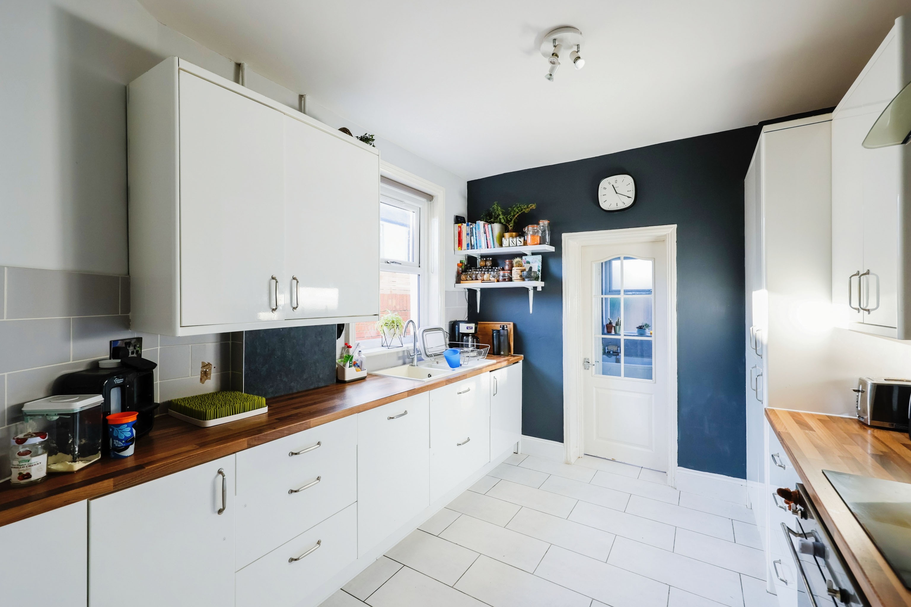 3 bedroom end of terrace house for sale in Vernon Road, Portsmouth, PO3 5DR