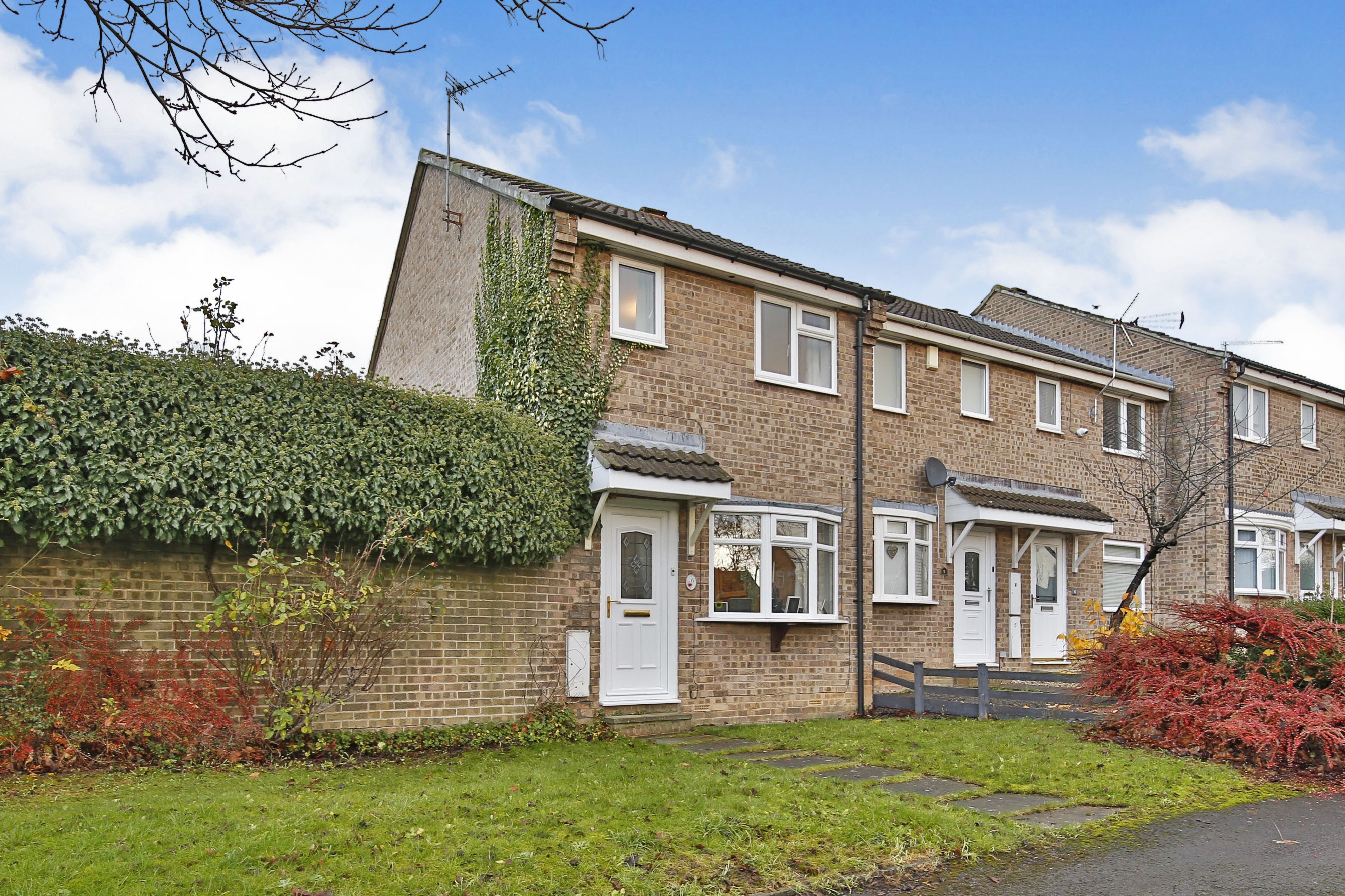2 bedroom end of terrace house for sale in Kintyre Close, Darlington