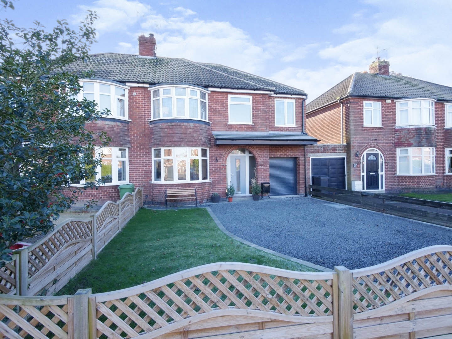 4 bedroom semidetached house for sale in Whitestone Drive, York, YO31 9HZ