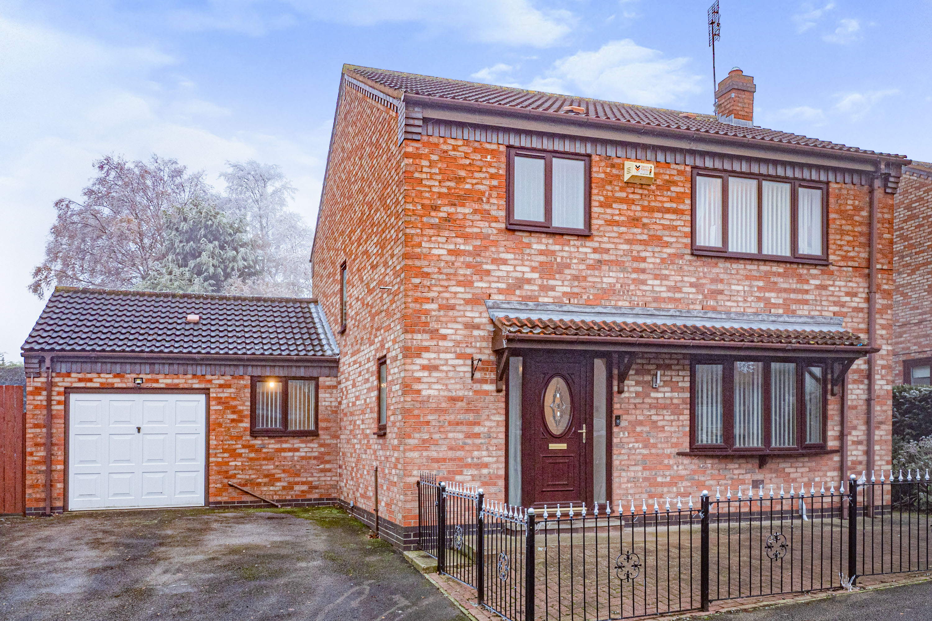 3 bedroom detached house for sale in Elm Tree Farm Road, Burstwick