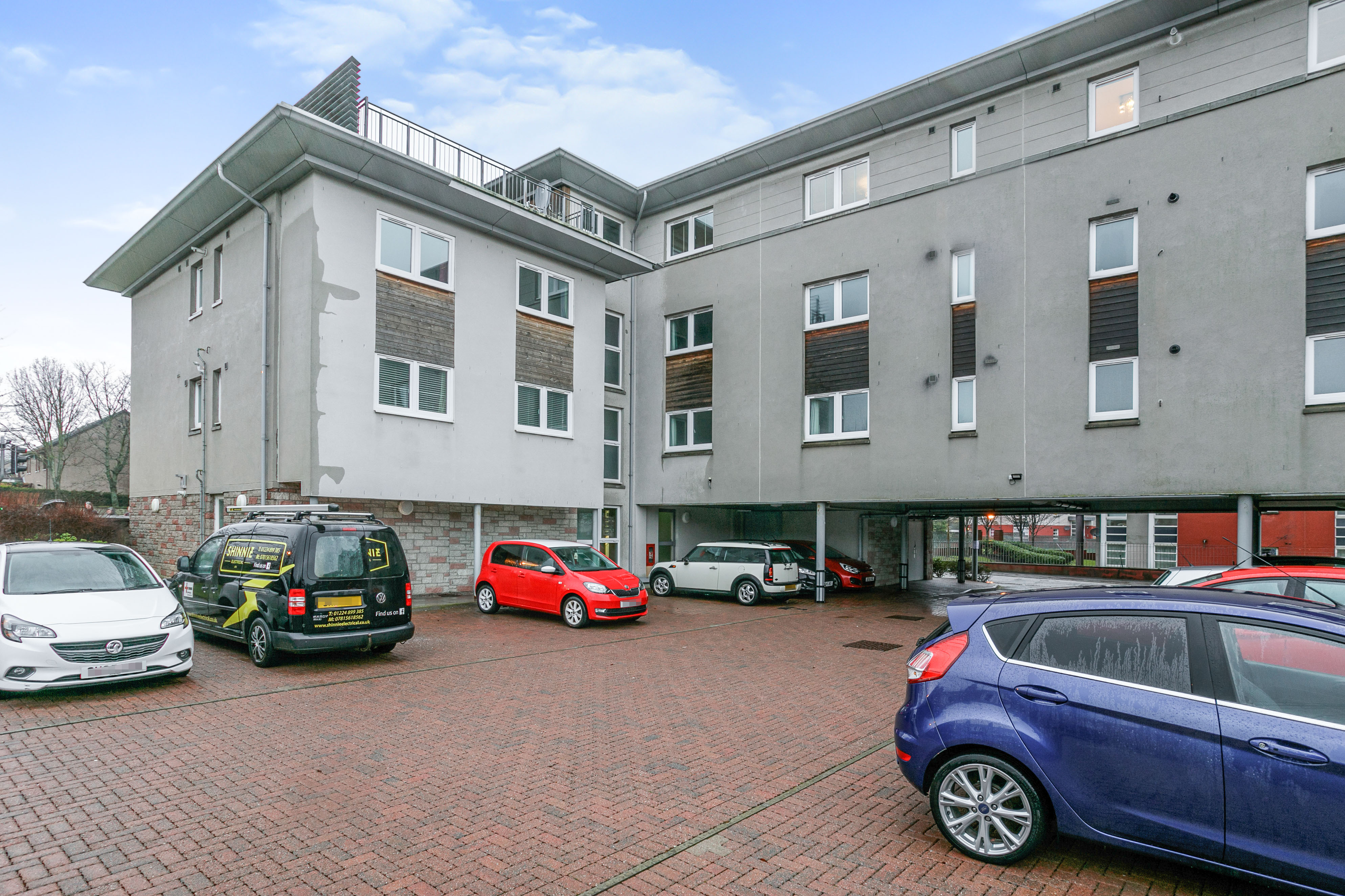 3 bedroom apartment for sale in Ashgrove Road, Aberdeen, AB25 3AD